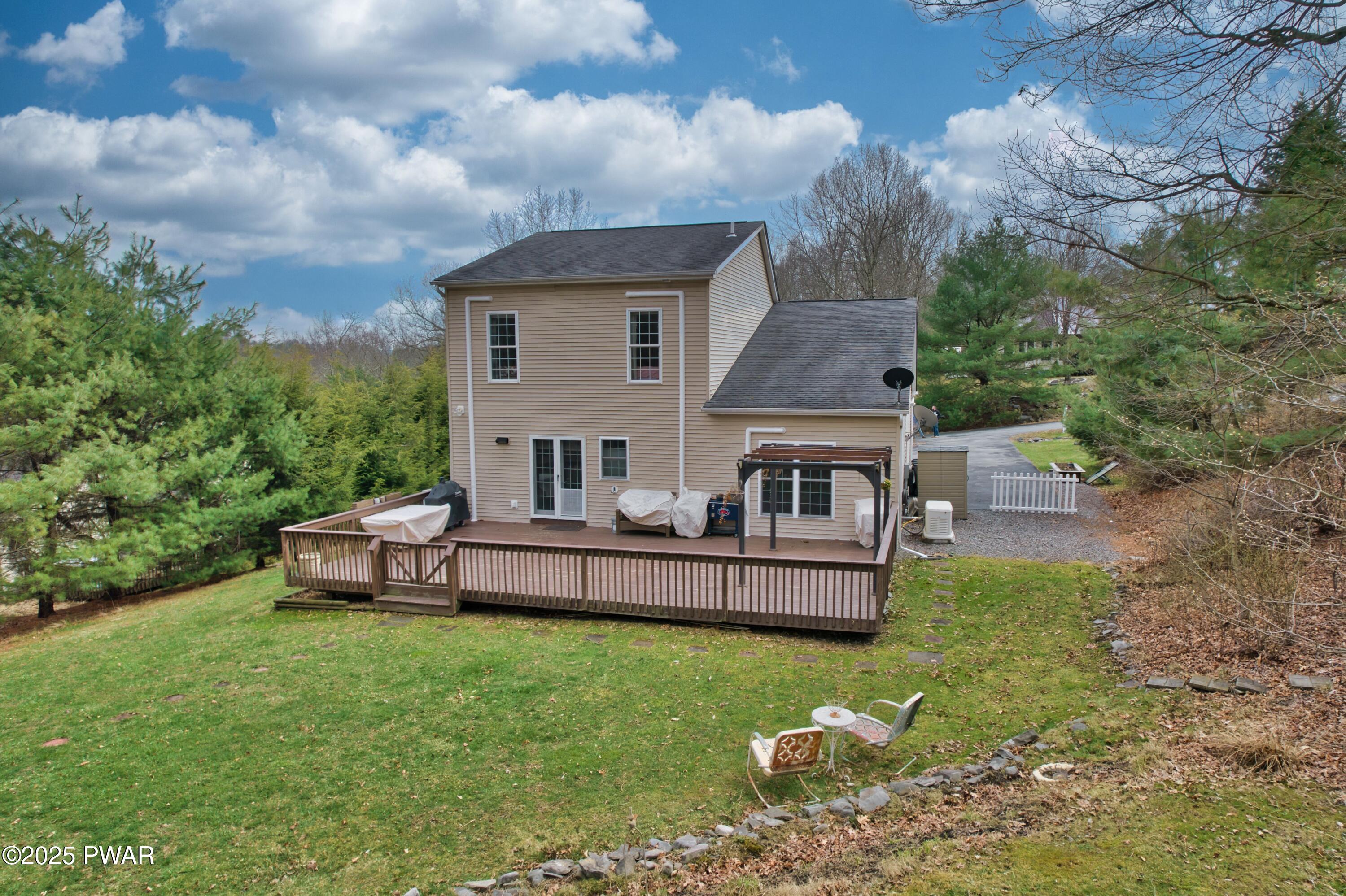 208 Vandermark Drive, Milford, Pennsylvania image 6