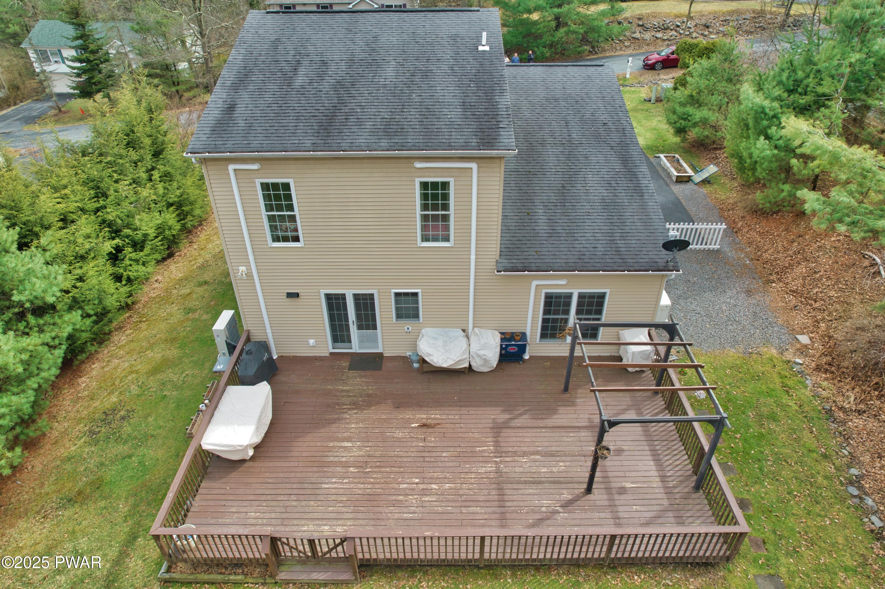 208 Vandermark Drive, Milford, Pennsylvania image 5
