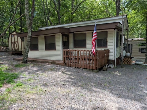 Mobile Home For Sale - 129 Beaver Lane<br/> Shohola, PA 18458