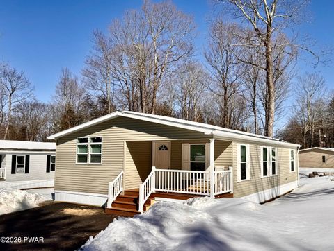 Mobile Home For Sale - 106 Middle Road<br/> Greentown, PA 18426