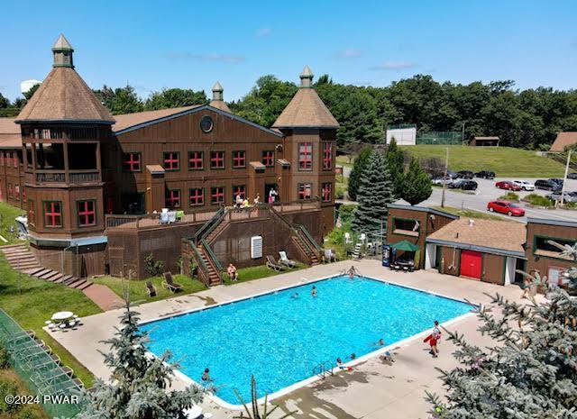 Lords Valley, Pennsylvania 18428, United States, 4 Bedrooms Bedrooms, ,2 BathroomsBathrooms,Residential,Pending,64988