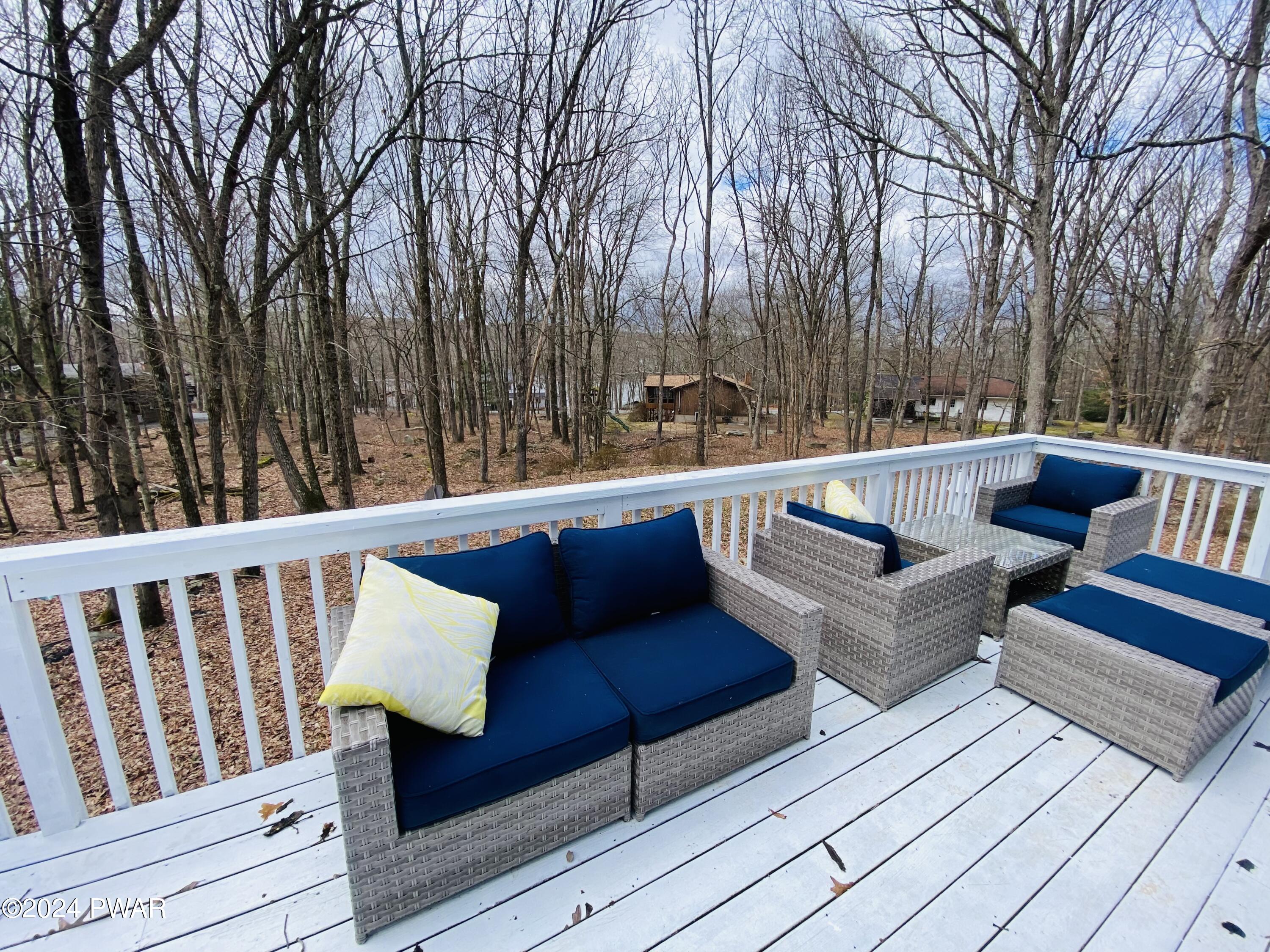 Lords Valley, Pennsylvania 18428, United States, 4 Bedrooms Bedrooms, ,2 BathroomsBathrooms,Residential,Pending,64988