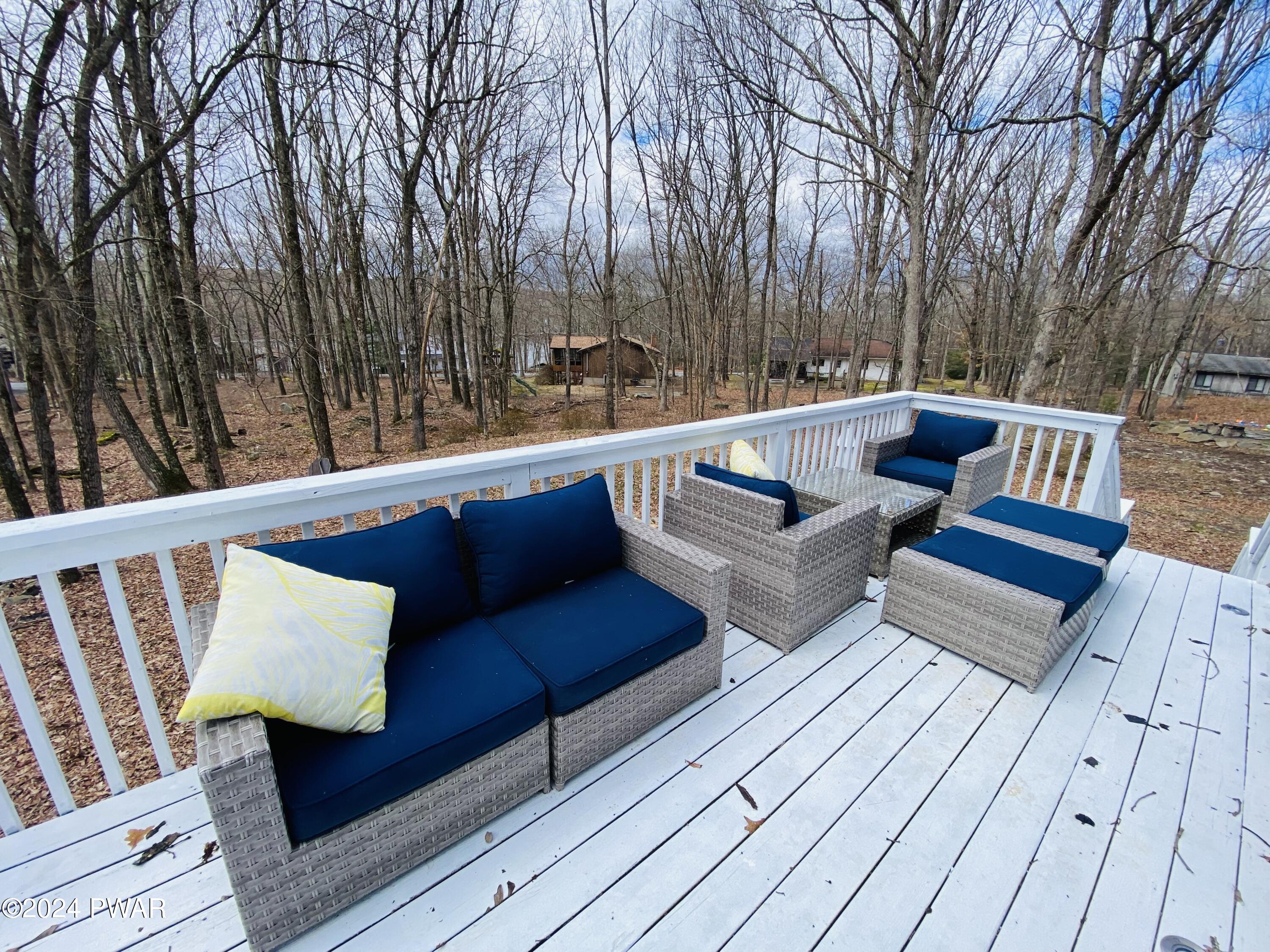 Lords Valley, Pennsylvania 18428, United States, 4 Bedrooms Bedrooms, ,2 BathroomsBathrooms,Residential,Pending,64988