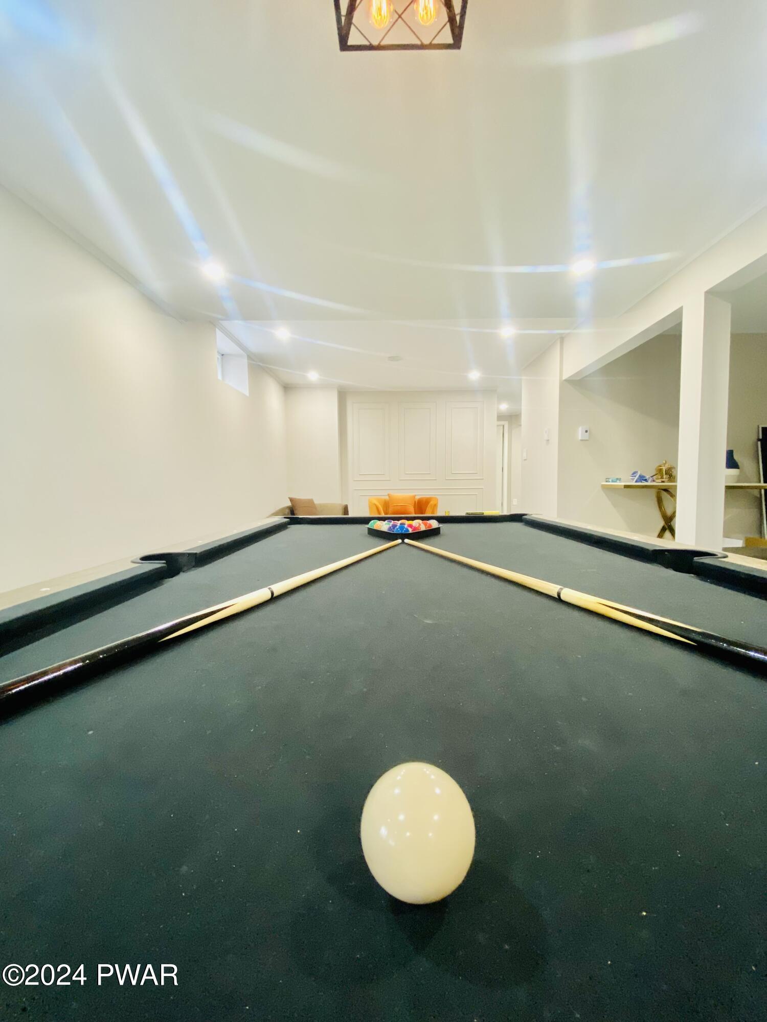 Lords Valley, Pennsylvania 18428, United States, 4 Bedrooms Bedrooms, ,2 BathroomsBathrooms,Residential,Pending,64988