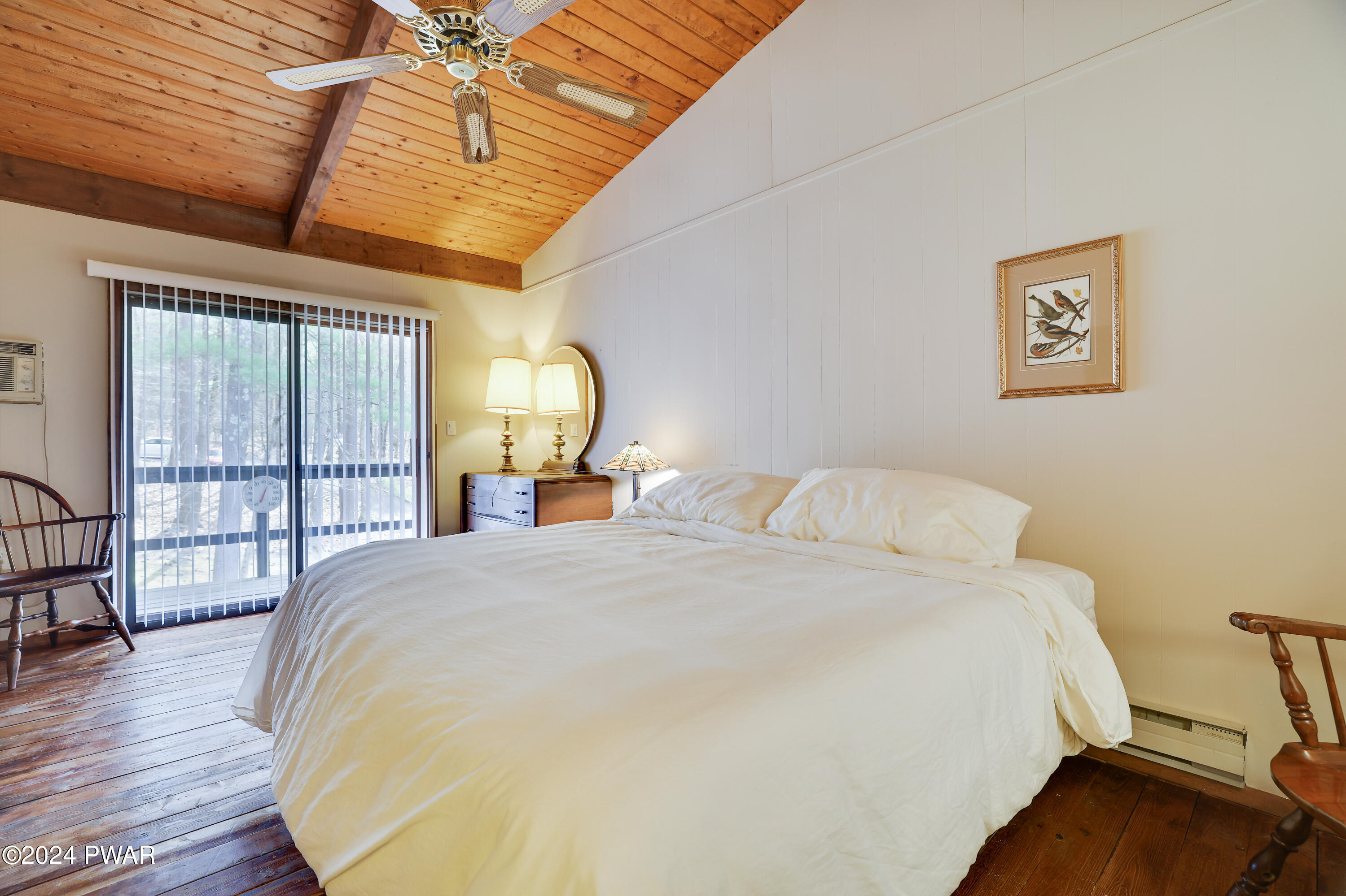 Hawley, Pennsylvania 18428, United States, 4 Bedrooms Bedrooms, ,2 BathroomsBathrooms,Residential,Pending,60132