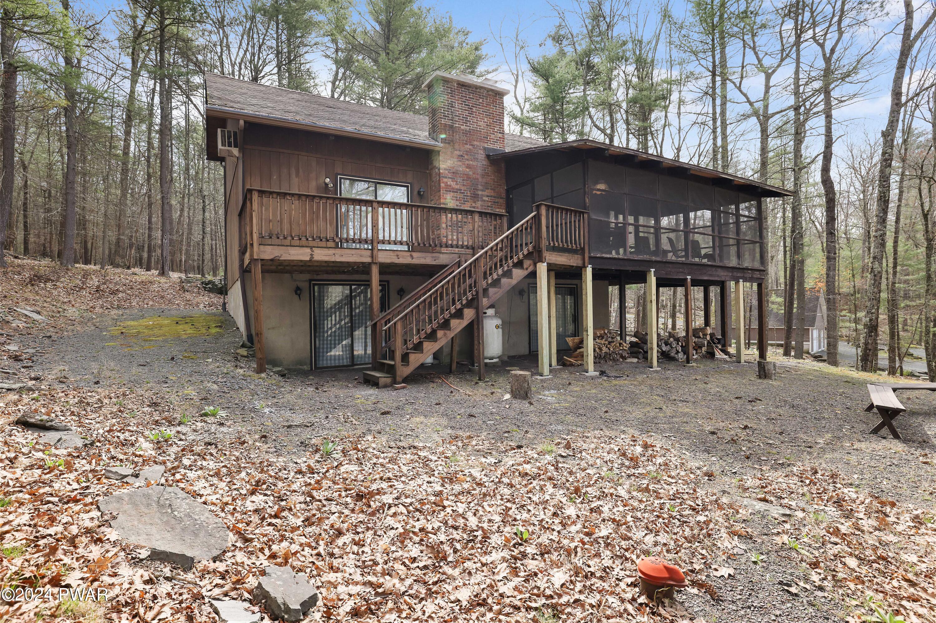 Hawley, Pennsylvania 18428, United States, 4 Bedrooms Bedrooms, ,2 BathroomsBathrooms,Residential,Pending,60132