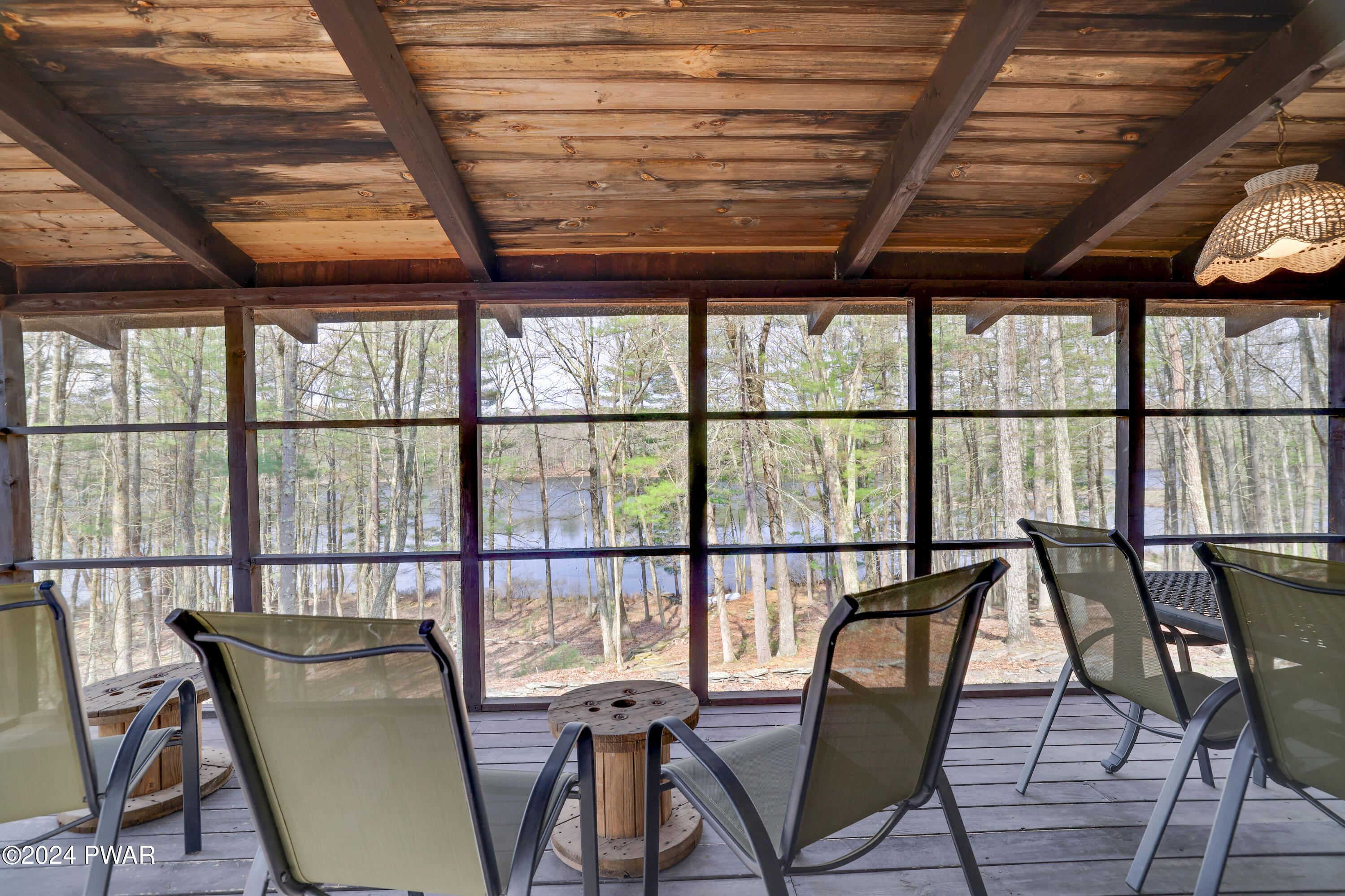 Hawley, Pennsylvania 18428, United States, 4 Bedrooms Bedrooms, ,2 BathroomsBathrooms,Residential,Pending,60132