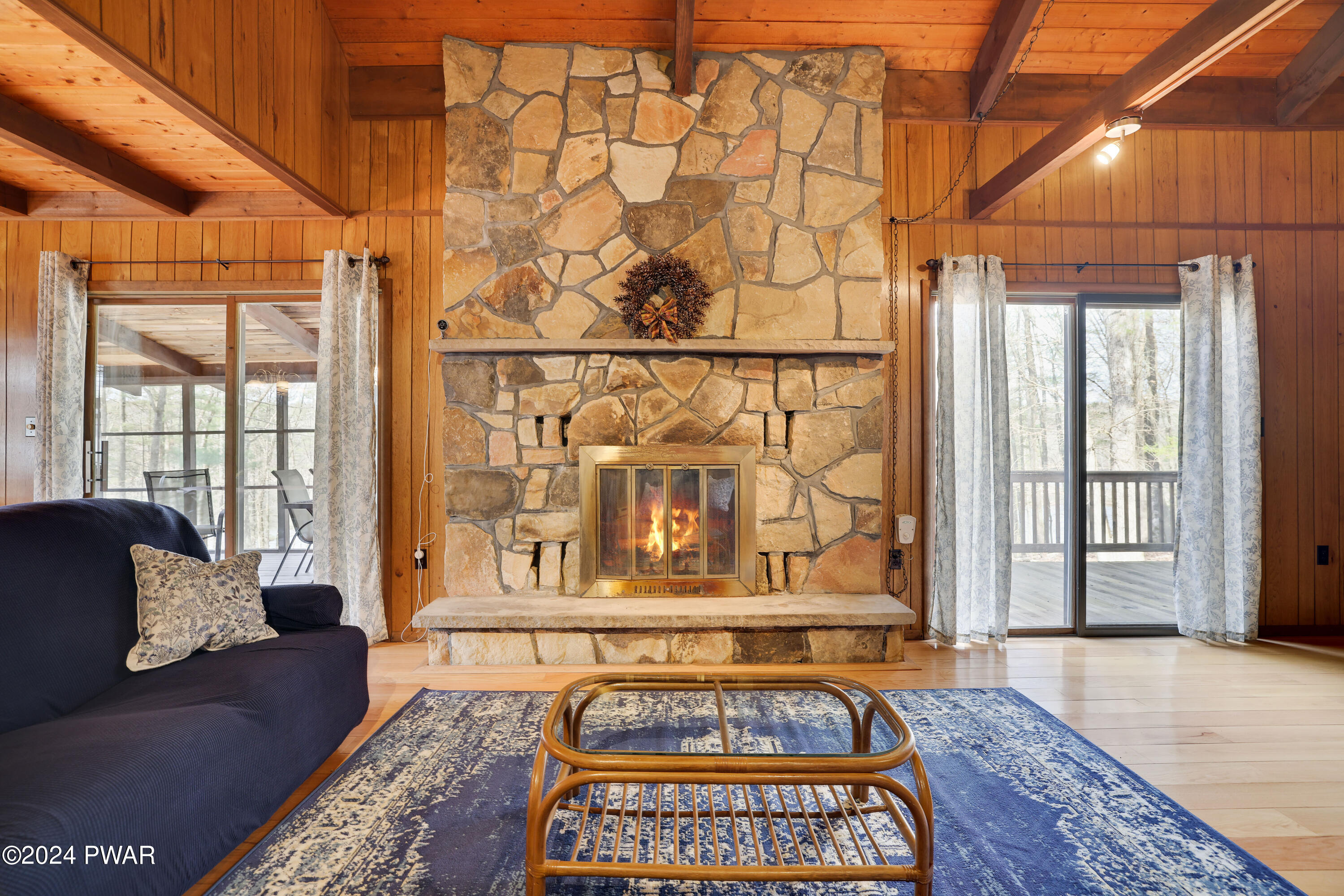 Hawley, Pennsylvania 18428, United States, 4 Bedrooms Bedrooms, ,2 BathroomsBathrooms,Residential,Pending,60132