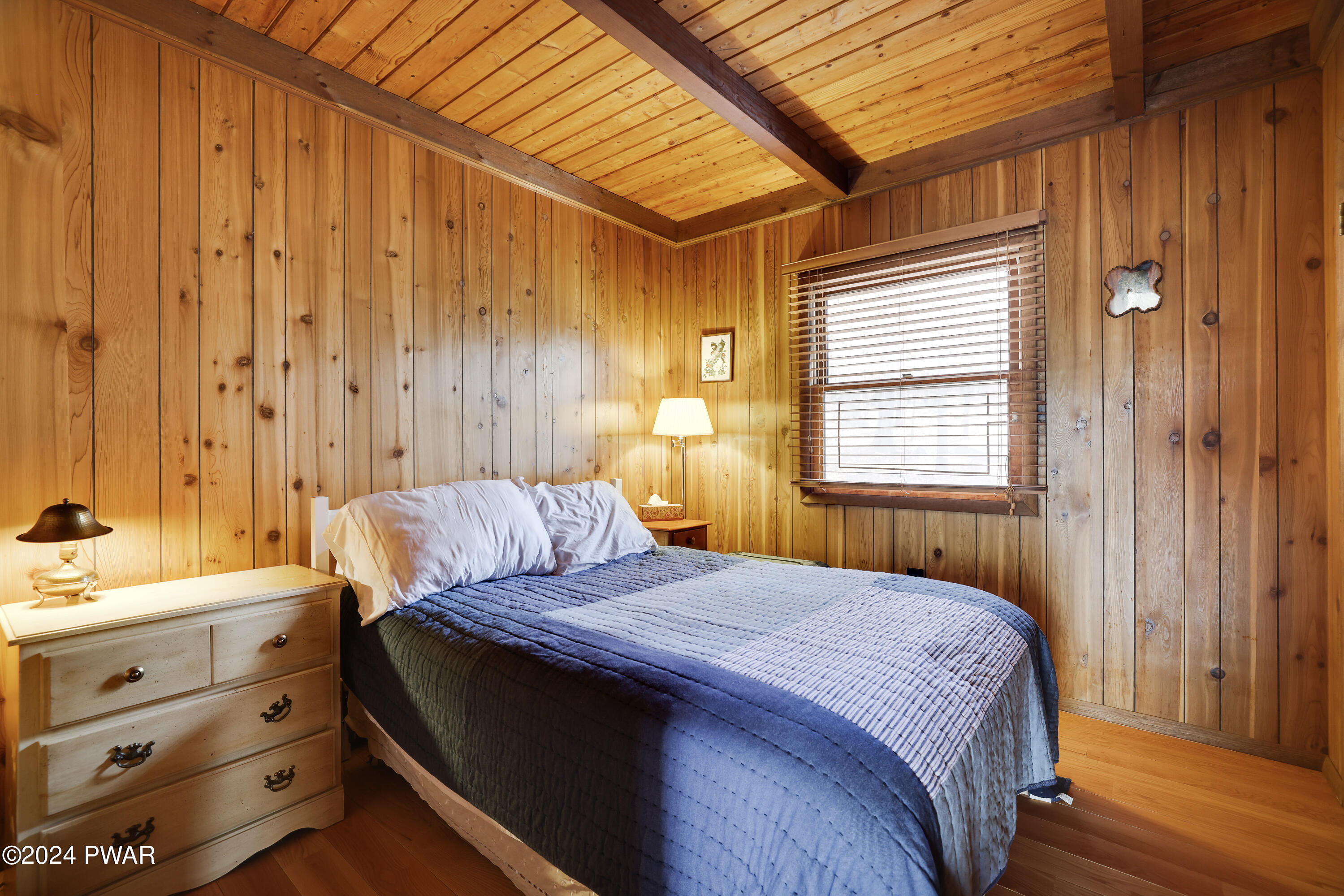 Hawley, Pennsylvania 18428, United States, 4 Bedrooms Bedrooms, ,2 BathroomsBathrooms,Residential,Pending,60132