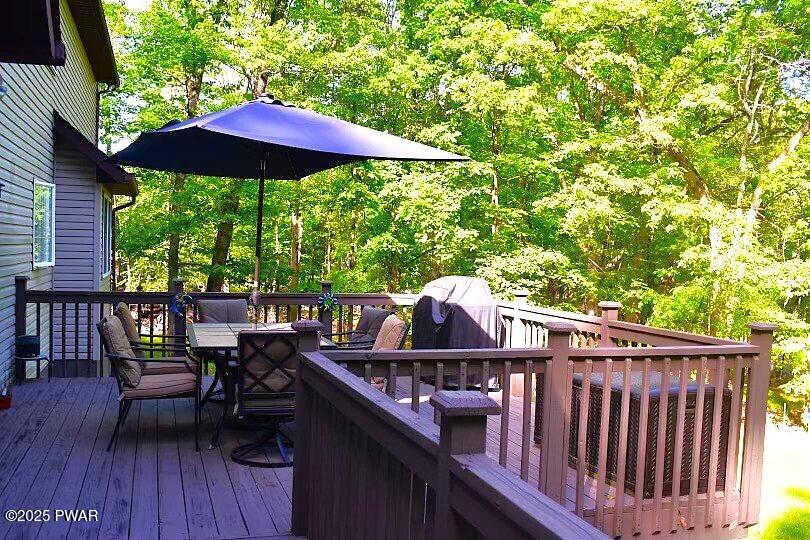 East Stroudsburg, Pennsylvania 18301, United States, 4 Bedrooms Bedrooms, ,3 BathroomsBathrooms,Residential,Active,118540