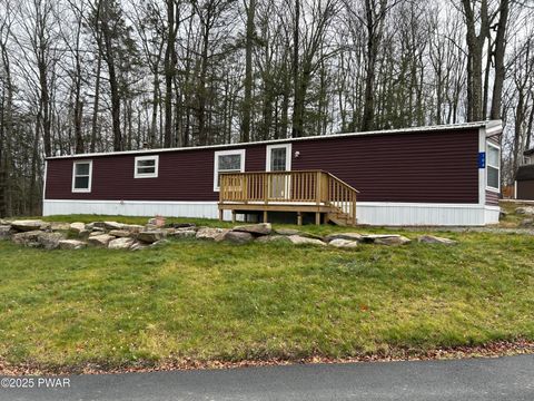 Homes For Sale - 104 York Drive<br/> Greentown, PA 18426