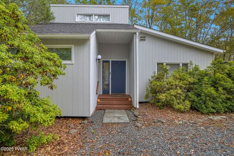 Homes For Sale - 1045 Mountain Top Drive<br/> Lake Ariel, PA 18436