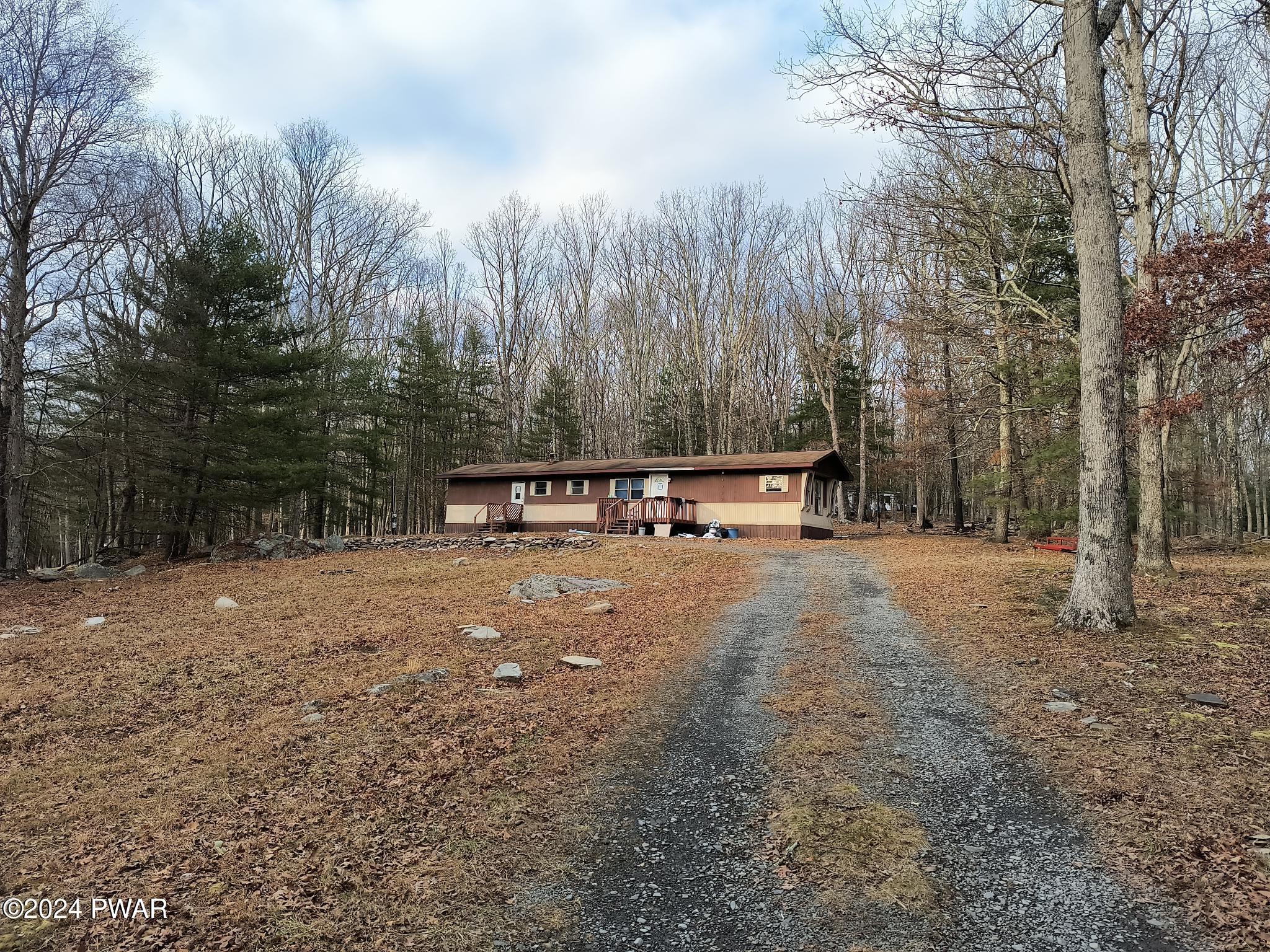 136 Happy Hollow Drive, Shohola, Pennsylvania image 1