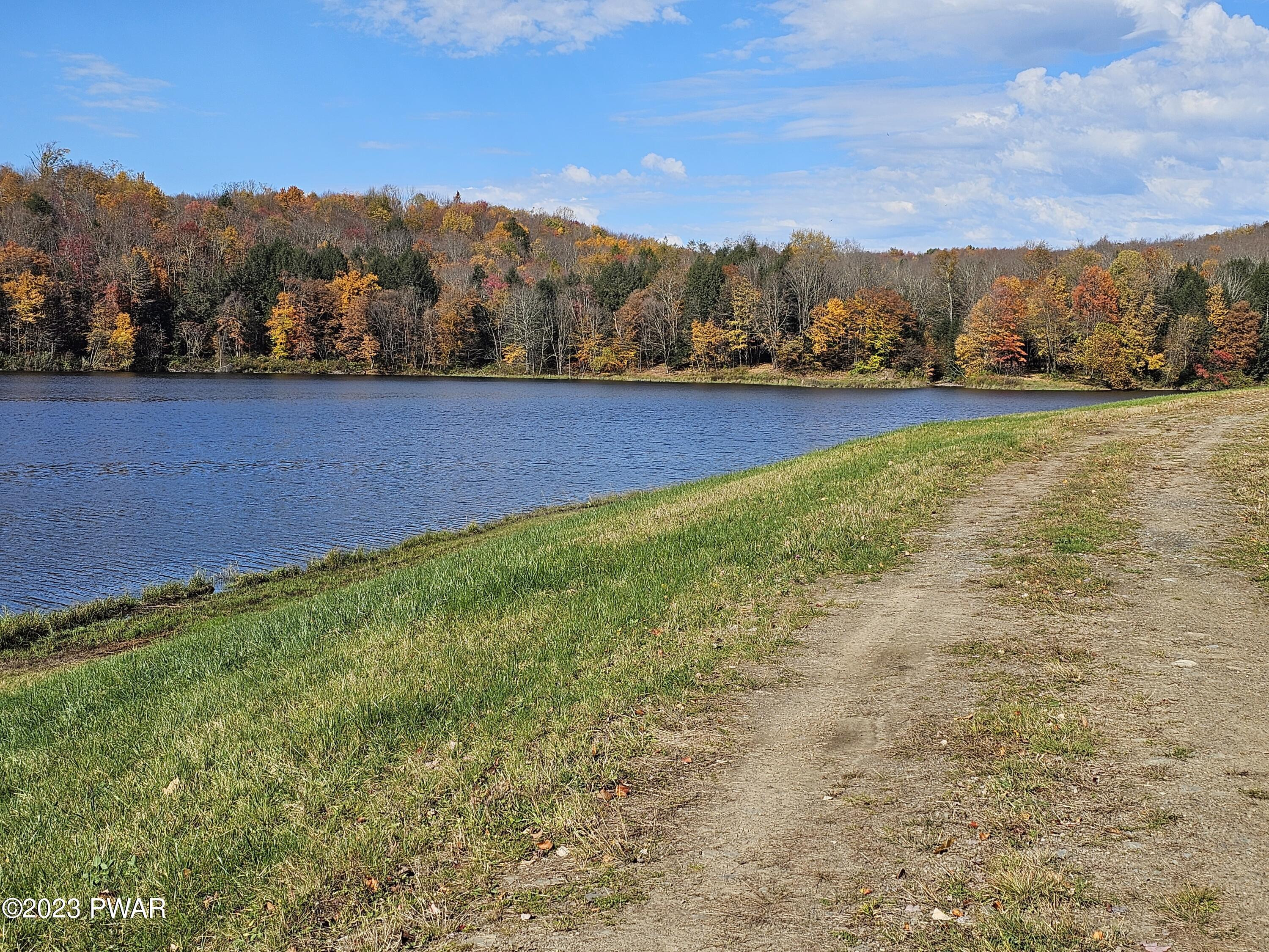 Westcott Road, Dalton, Pennsylvania image 7