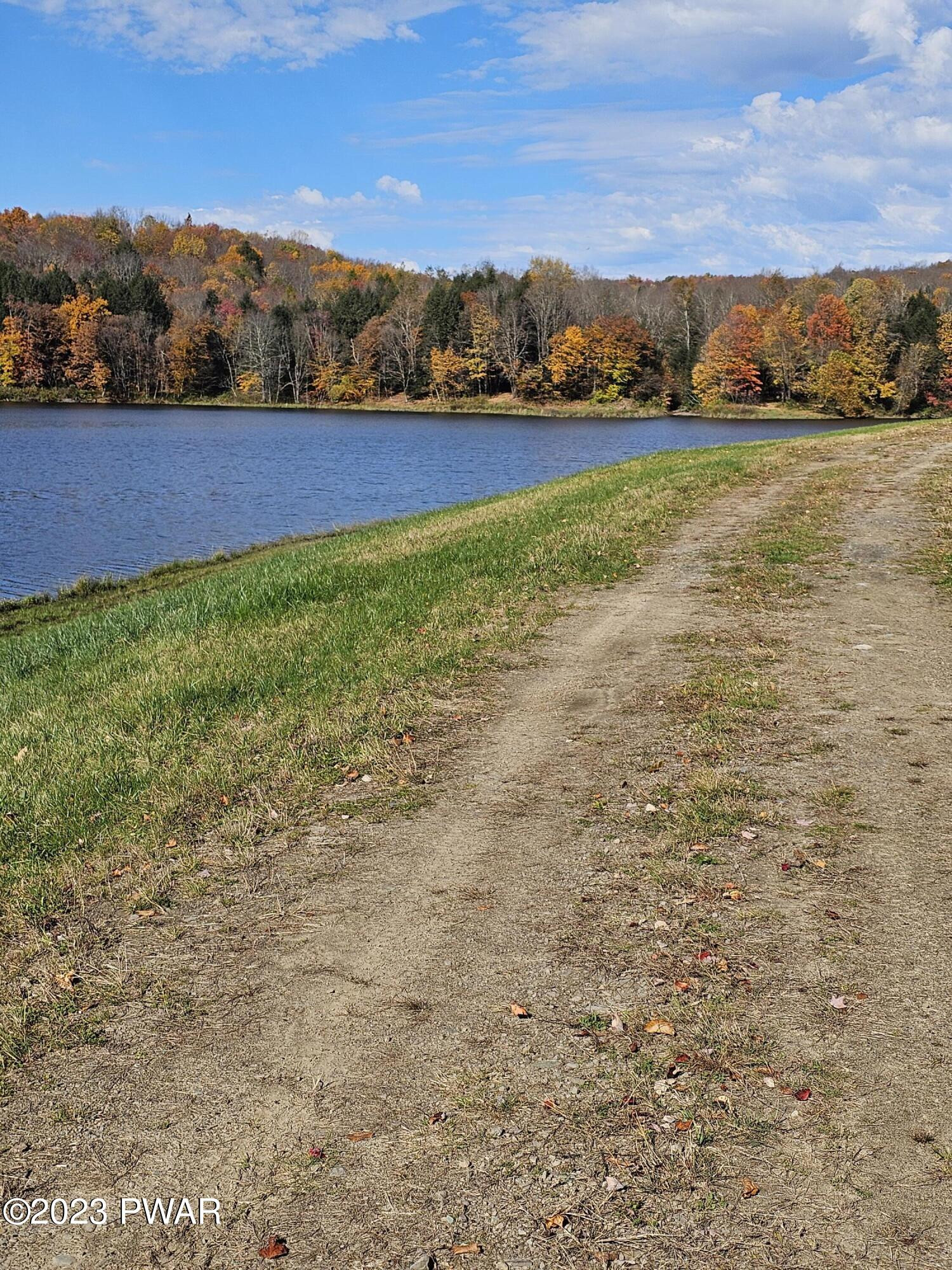 Westcott Road, Dalton, Pennsylvania image 8