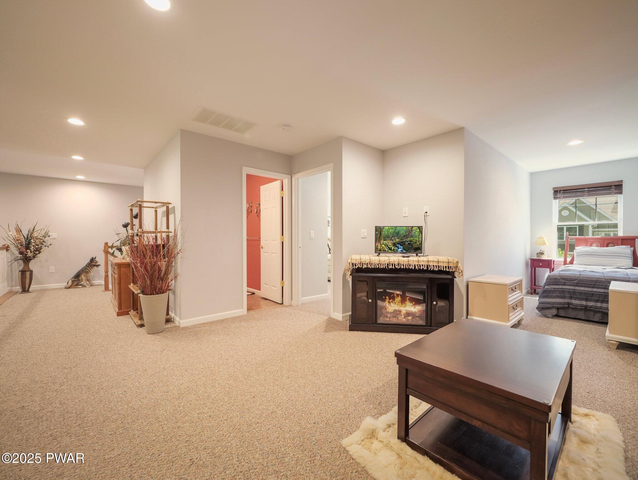 803 Macintosh Way, Matamoras, Pennsylvania image 19