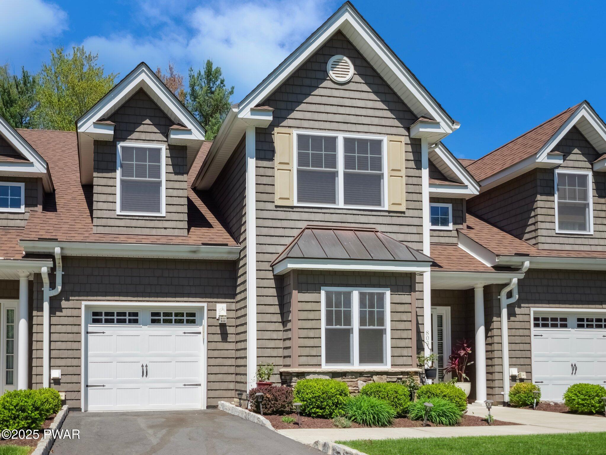 803 Macintosh Way, Matamoras, Pennsylvania image 1