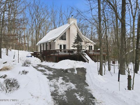 Photo of 111 Candlewick Way, Lackawaxen, PA 18435 (MLS # PW260238)