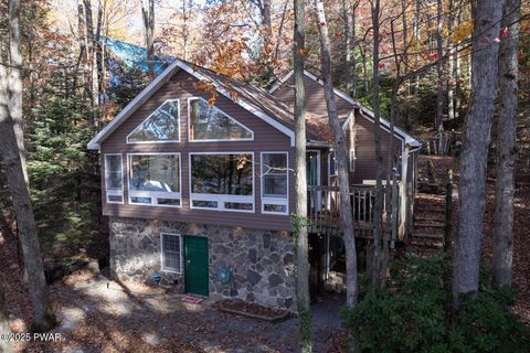 Homes For Sale - 110 Paupack Point Road<br/> Hawley, PA 18428