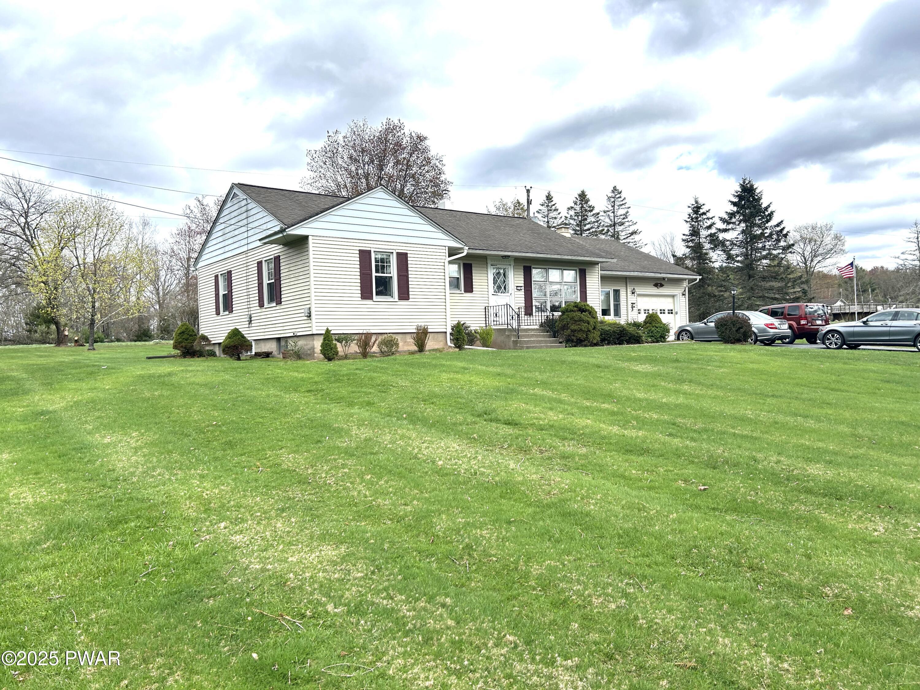 536 Ridge Avenue, Hawley, Pennsylvania image 2
