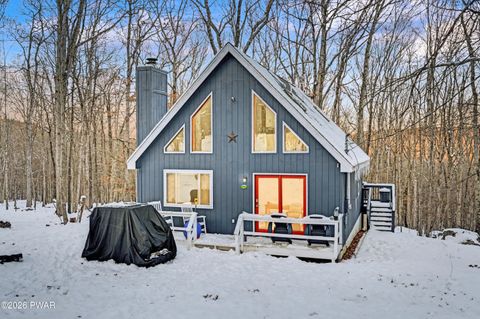 Photo of 117 Turkey Circle, Lackawaxen, PA 18435 (MLS # PW260140)