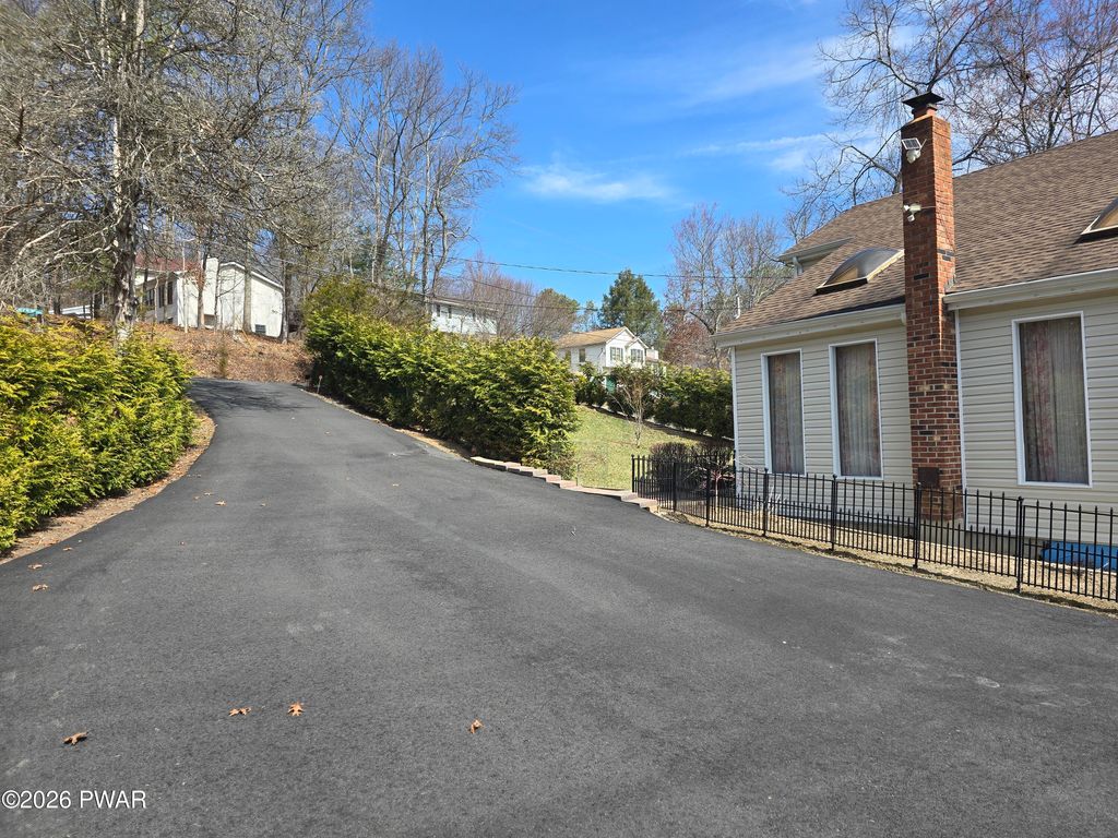 Photo of 1059 Lake Of The Pines Boulevard N, East Stroudsburg, PA 18302 (MLS # PW260728)