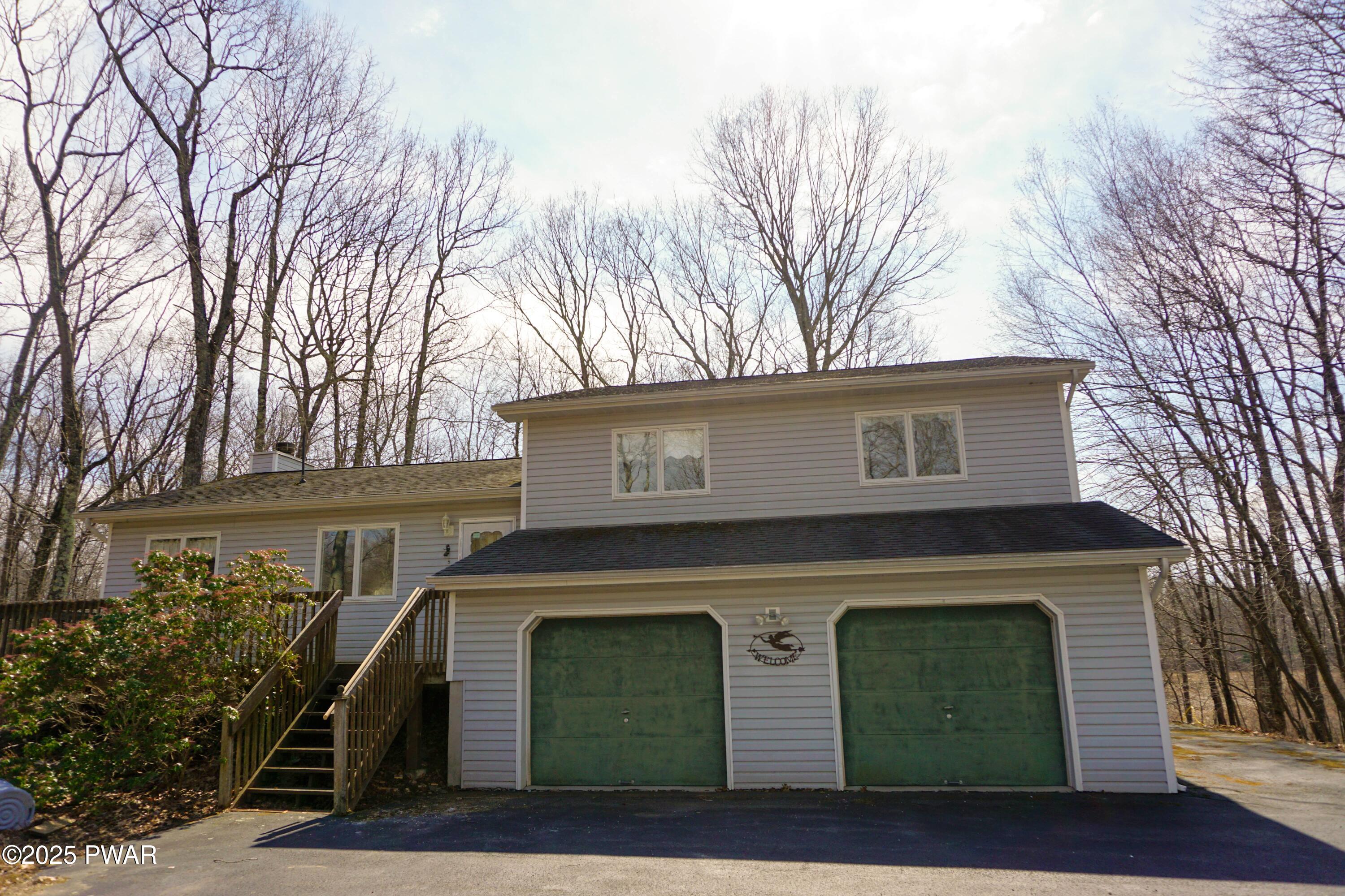 102 Hawk View Court, Milford, Pennsylvania image 1