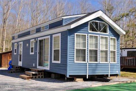 Mobile Home For Sale - 127 Birchy Brook Drive<br/> Milford, PA 18337