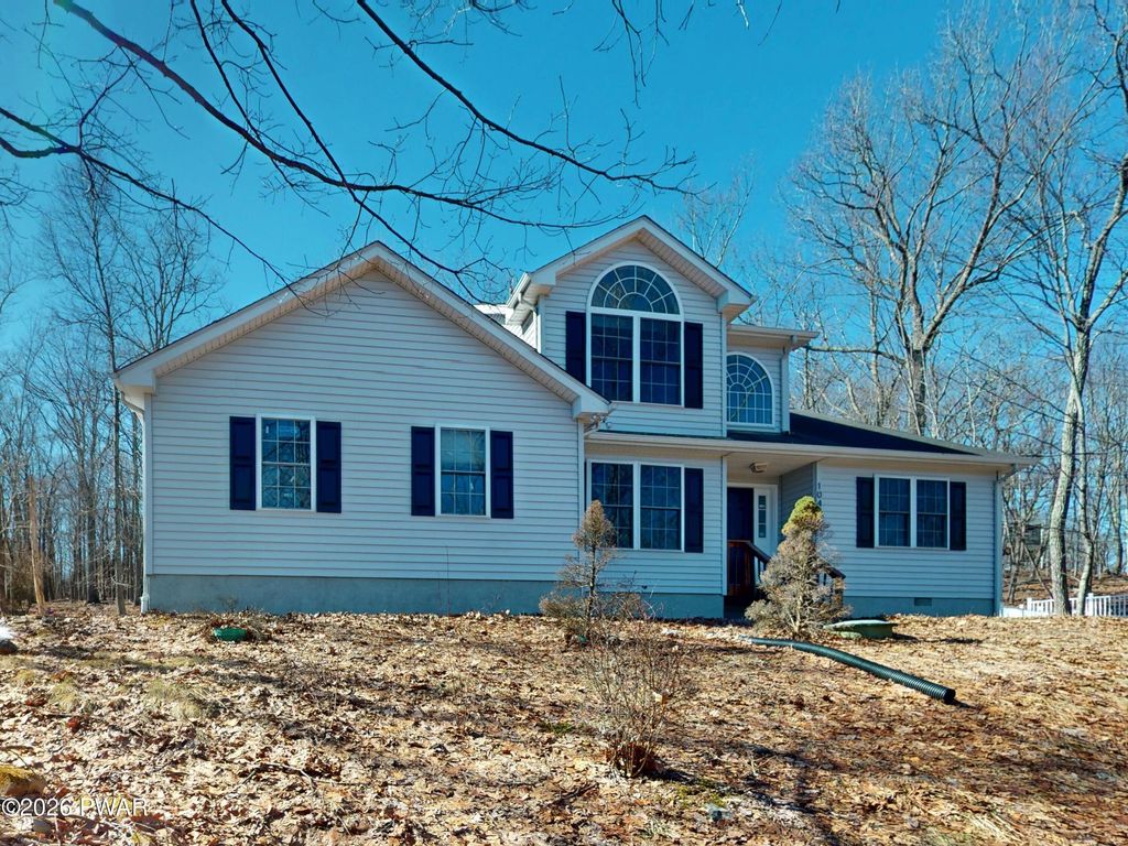 Photo of 104 Shannon Court, Bushkill, PA 18324 (MLS # PW260495)