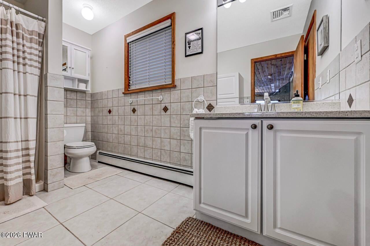 1206 Lakeview Dr W, Lake Ariel, PA, 18436, USA, 4 Bedrooms Bedrooms, ,3 BathroomsBathrooms,Residential,Active,1206 Lakeview Dr W,PW261487