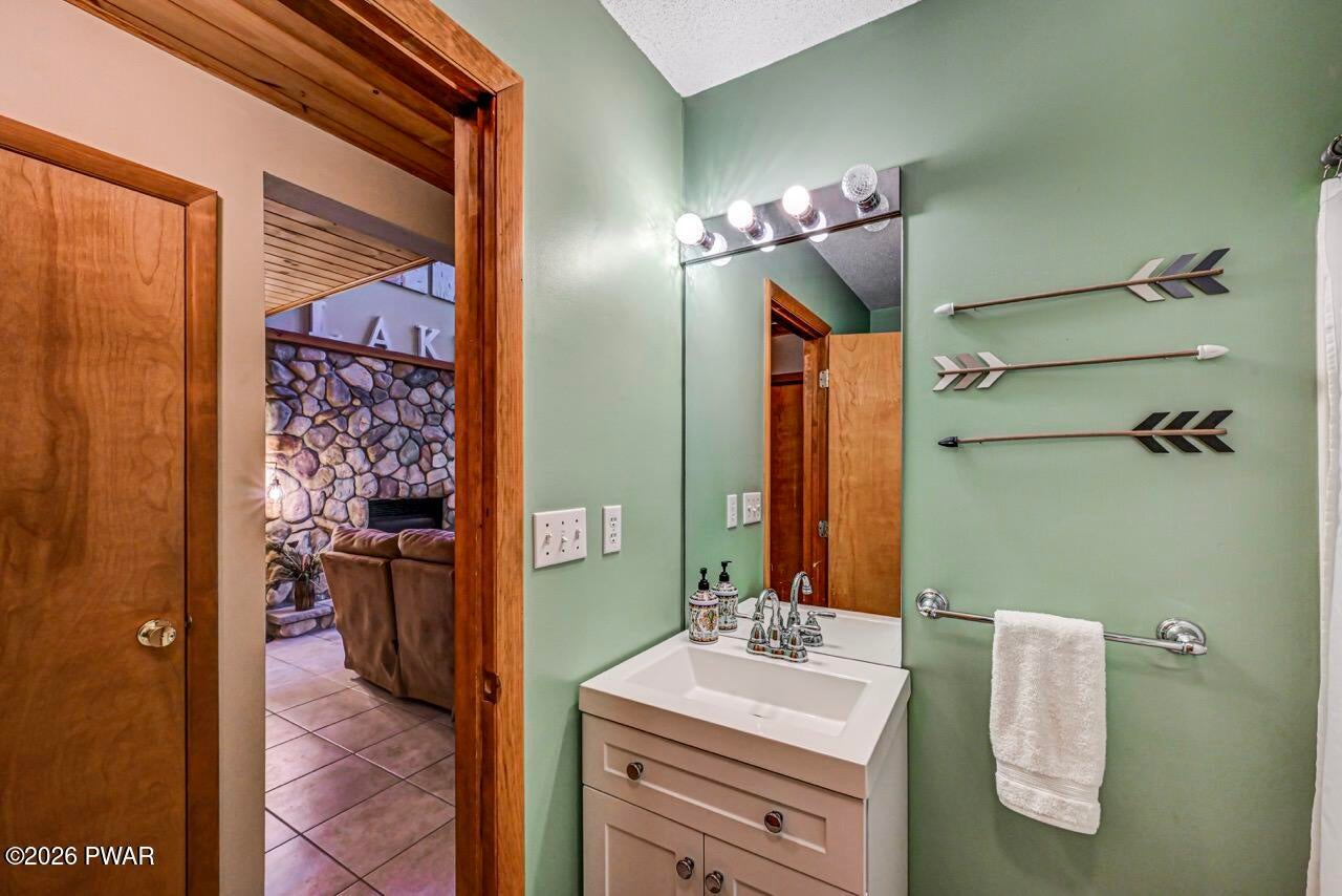 1206 Lakeview Dr W, Lake Ariel, PA, 18436, USA, 4 Bedrooms Bedrooms, ,3 BathroomsBathrooms,Residential,Active,1206 Lakeview Dr W,PW261487