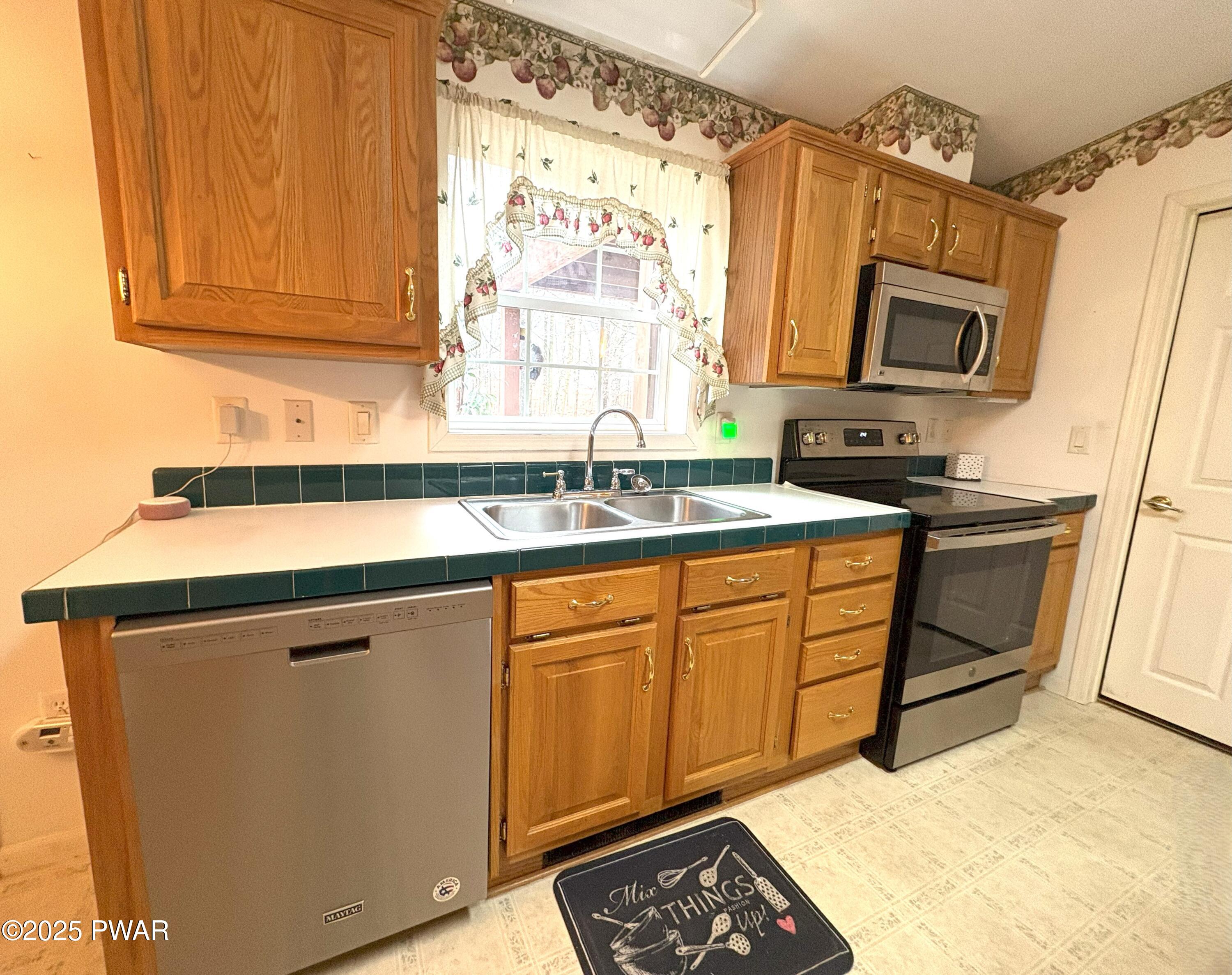1071 Deer Valley Road, Lake Ariel, Pennsylvania image 5