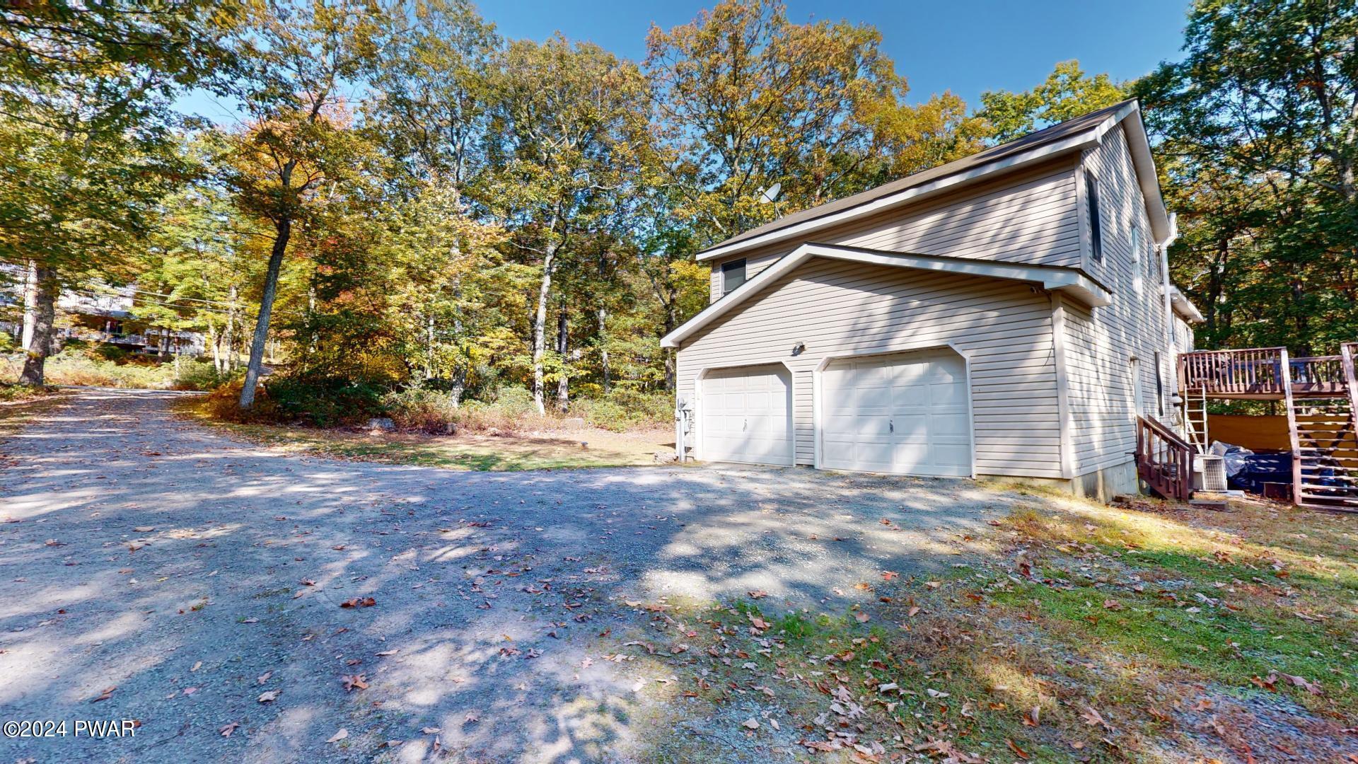 198 Seneca Drive, Milford, Pennsylvania image 4