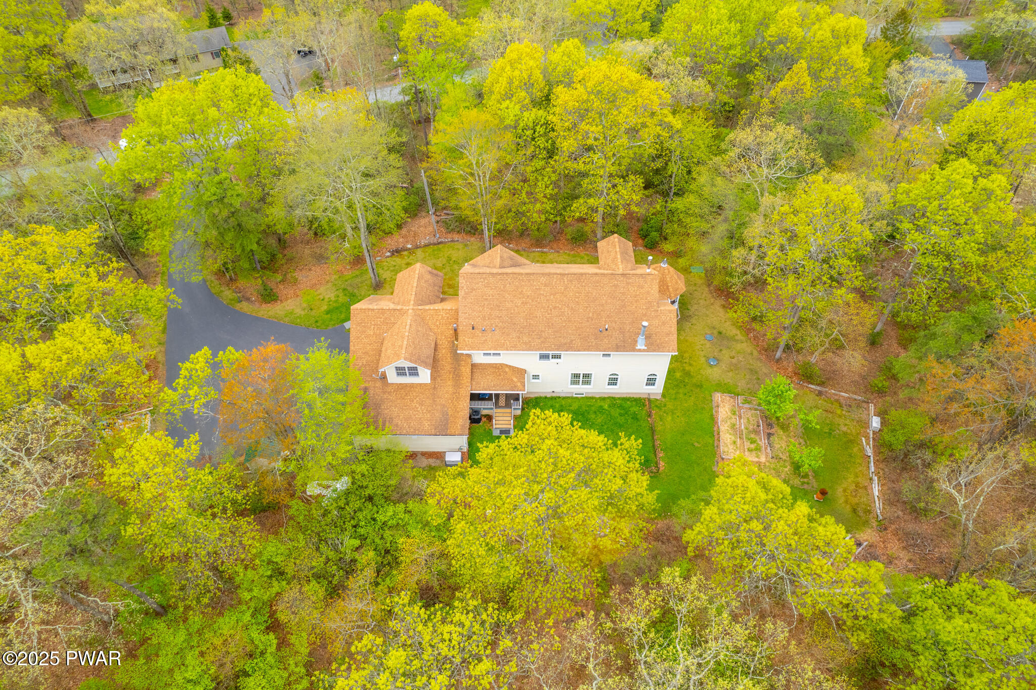 302 Oneida Way, Milford, Pennsylvania image 8