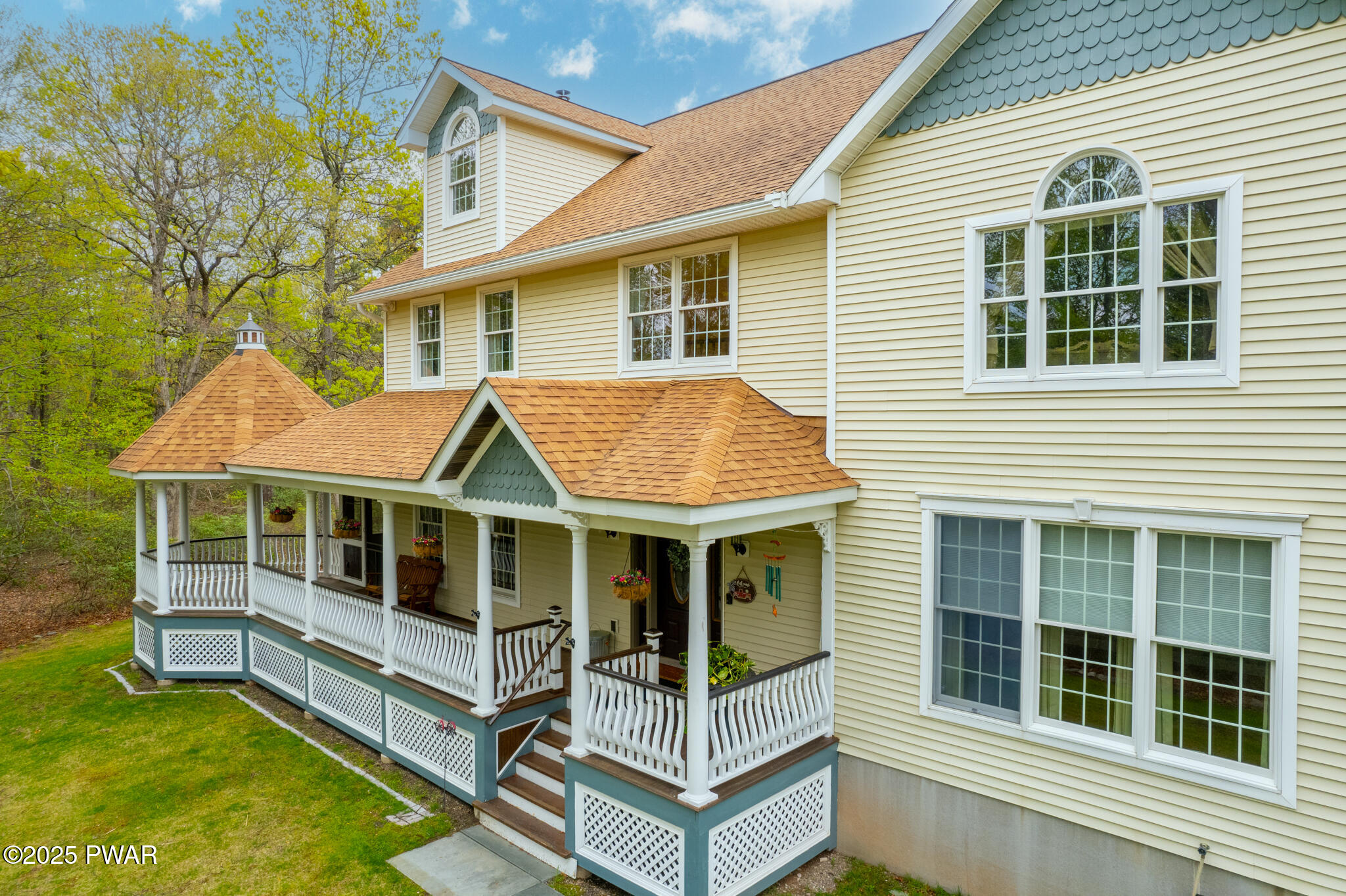 302 Oneida Way, Milford, Pennsylvania image 3