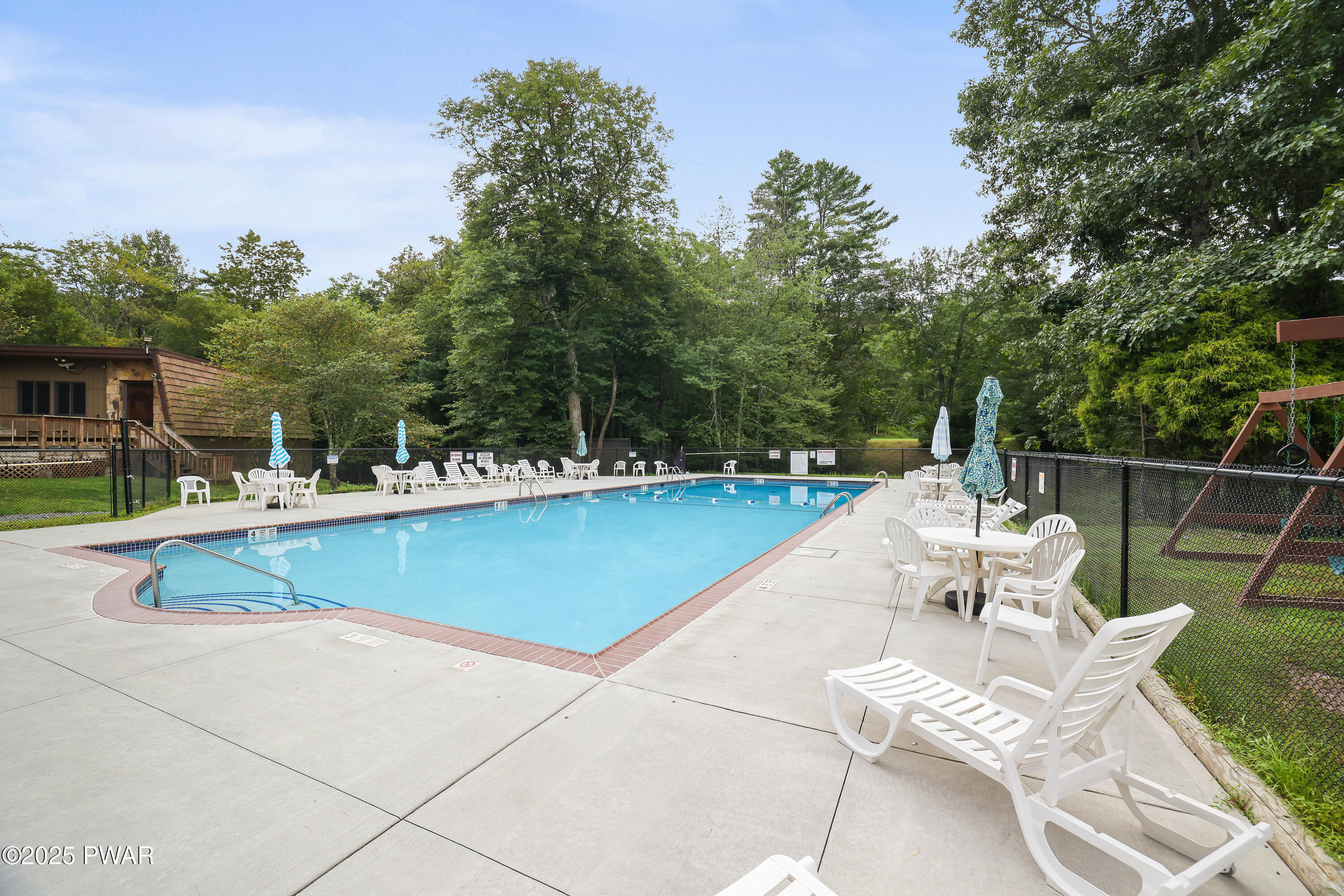 Hawley, Pennsylvania 18428, United States, 3 Bedrooms Bedrooms, ,2 BathroomsBathrooms,Residential,Active,195882