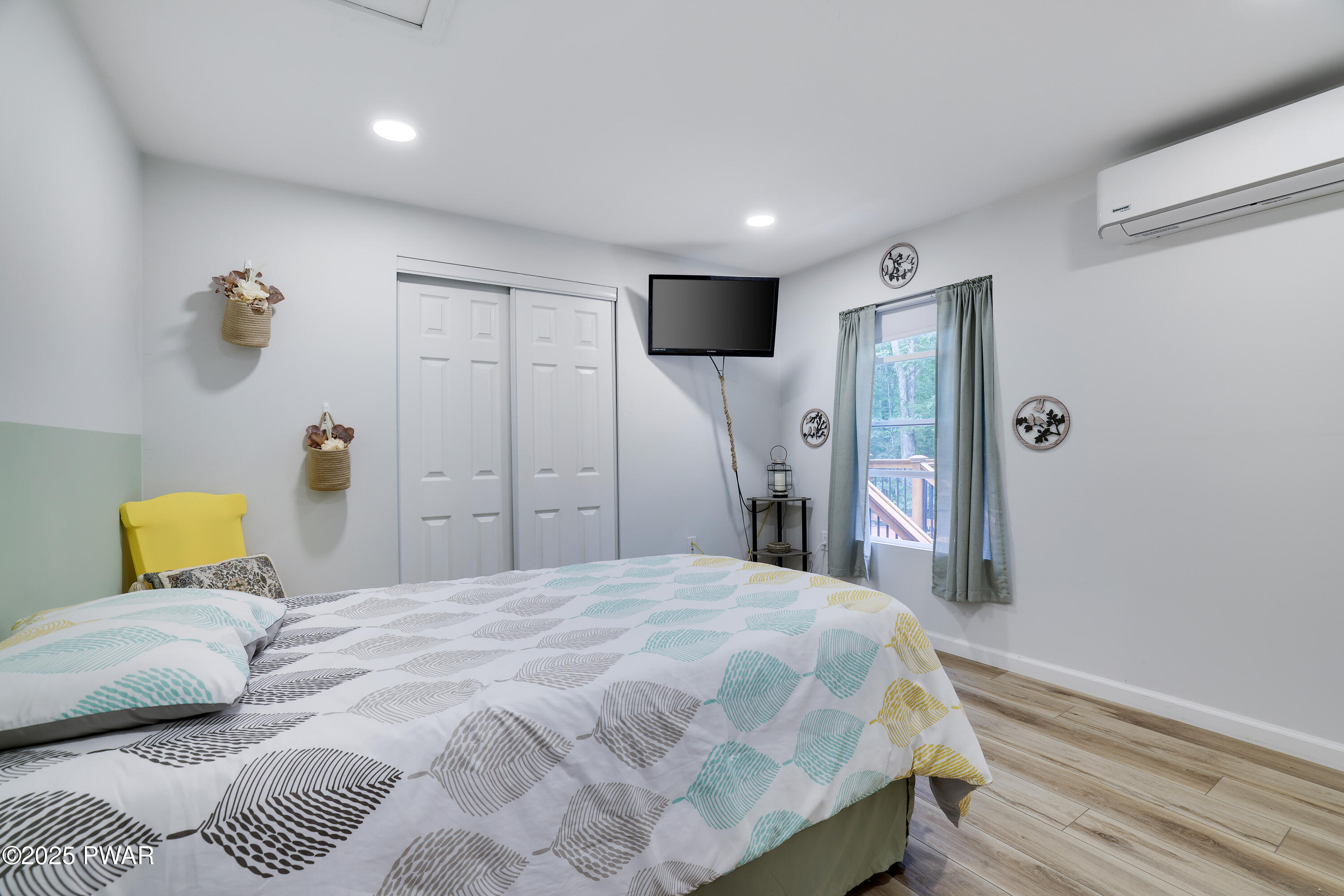 Hawley, Pennsylvania 18428, United States, 3 Bedrooms Bedrooms, ,2 BathroomsBathrooms,Residential,Active,195882