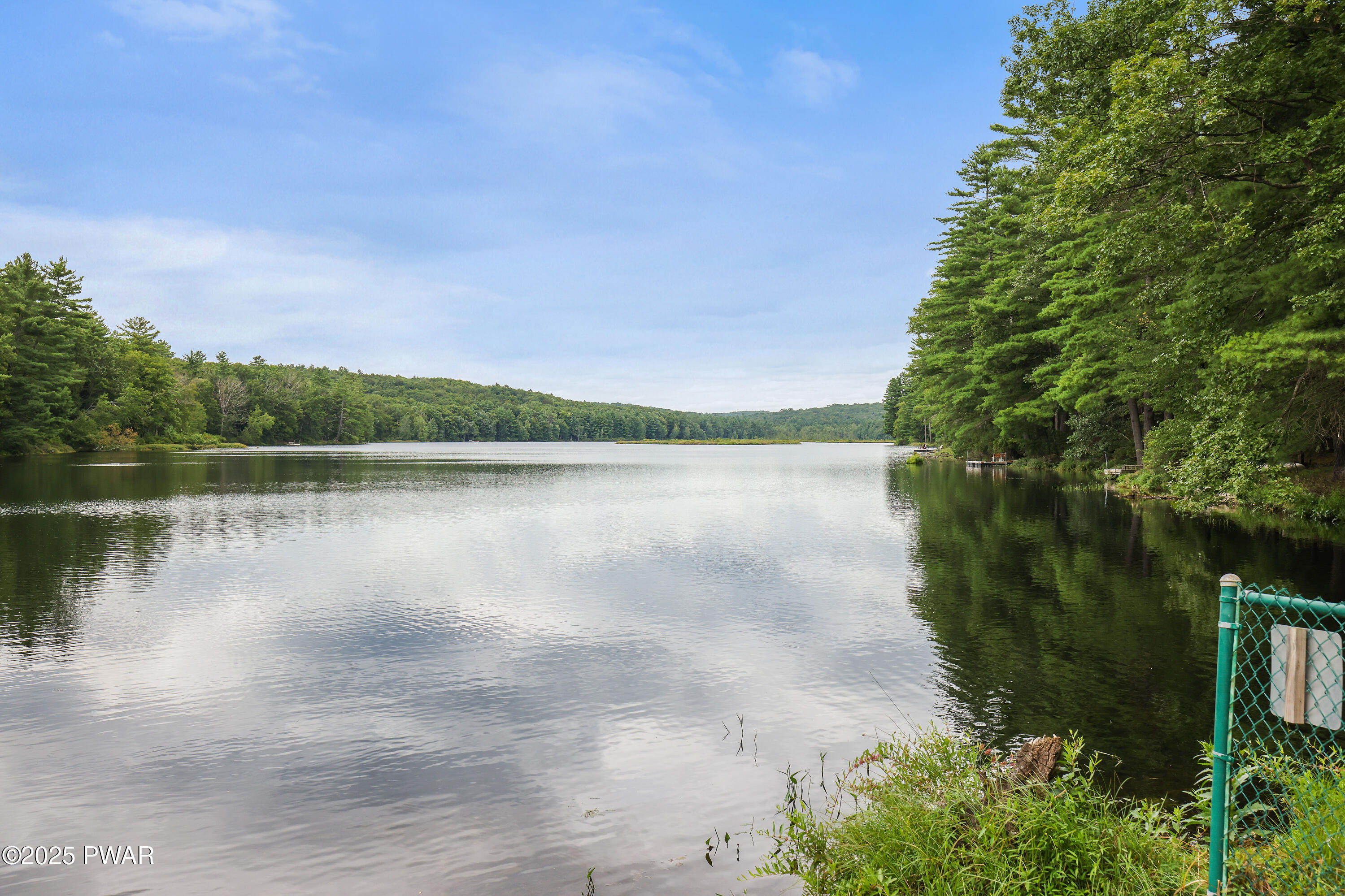 Hawley, Pennsylvania 18428, United States, 3 Bedrooms Bedrooms, ,2 BathroomsBathrooms,Residential,Active,195882