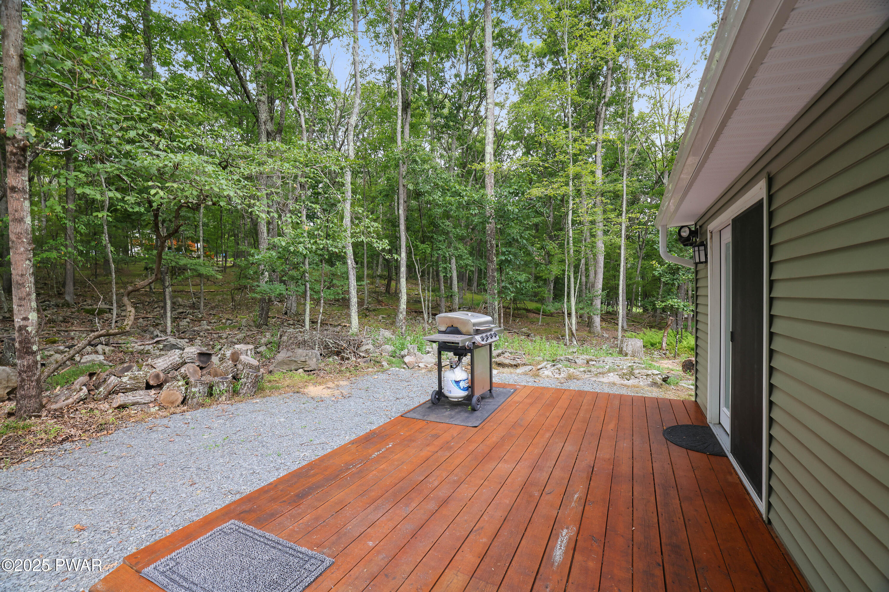 Hawley, Pennsylvania 18428, United States, 3 Bedrooms Bedrooms, ,2 BathroomsBathrooms,Residential,Active,195882