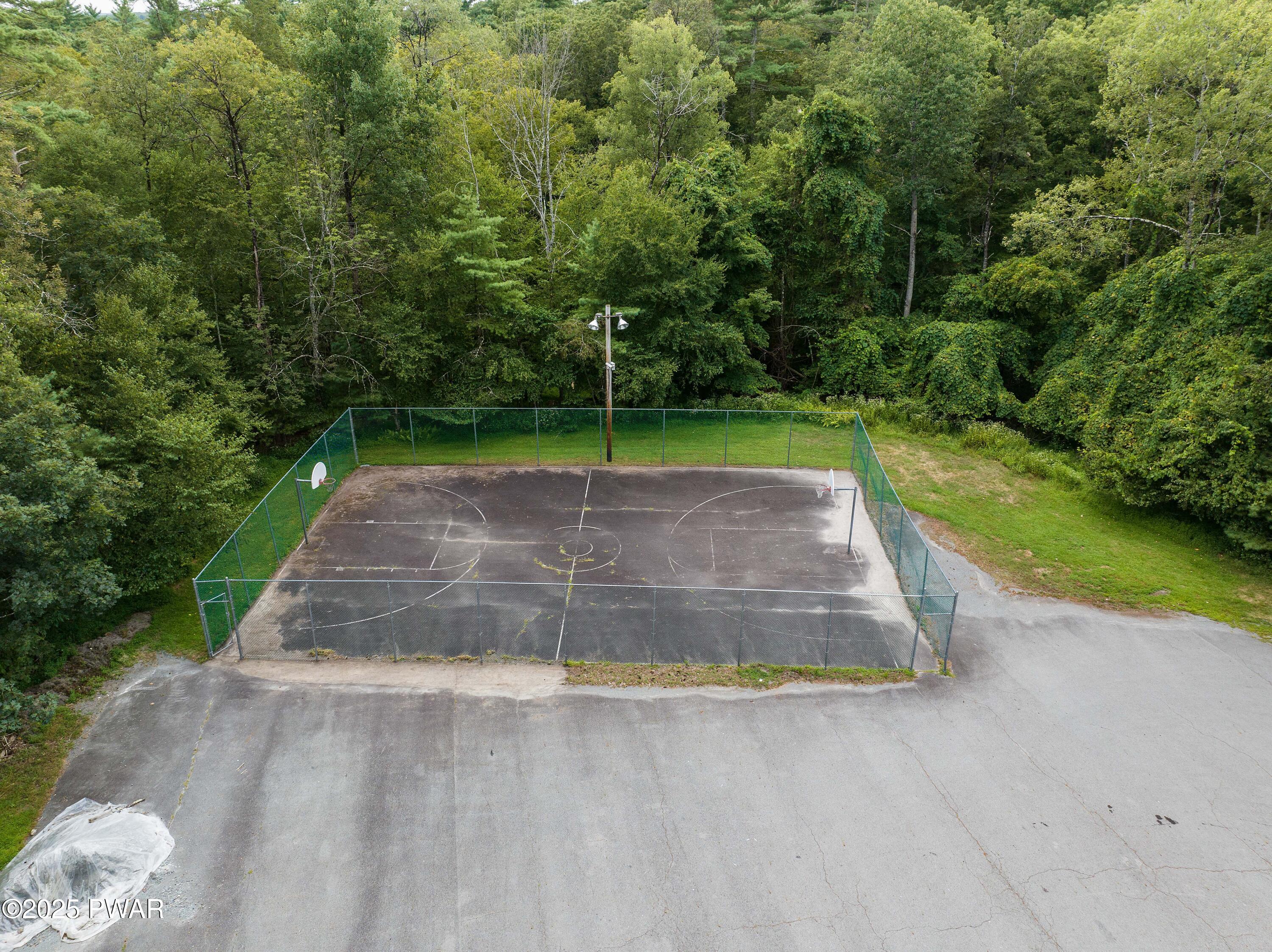 Hawley, Pennsylvania 18428, United States, 3 Bedrooms Bedrooms, ,2 BathroomsBathrooms,Residential,Active,195882