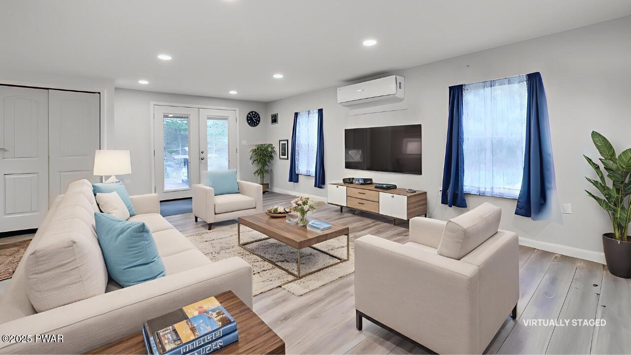 Hawley, Pennsylvania 18428, United States, 3 Bedrooms Bedrooms, ,2 BathroomsBathrooms,Residential,Active,195882