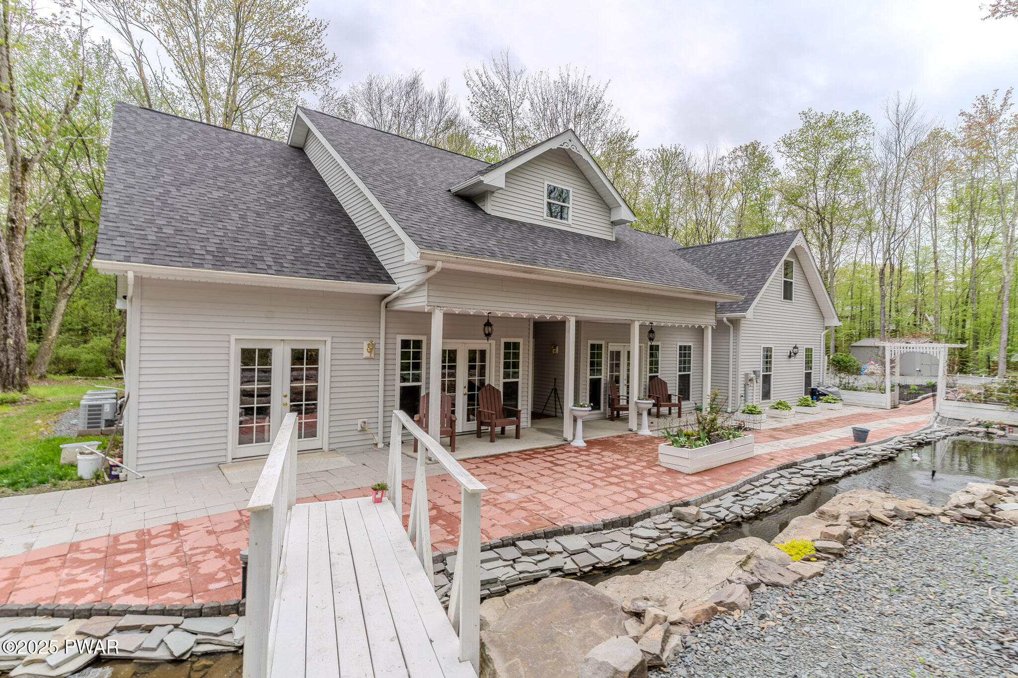 126 Blue Heron Way, Hawley, Pennsylvania image 1