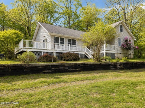 Homes For Sale - 611 Plank Road<br/> Beach Lake, PA 18405