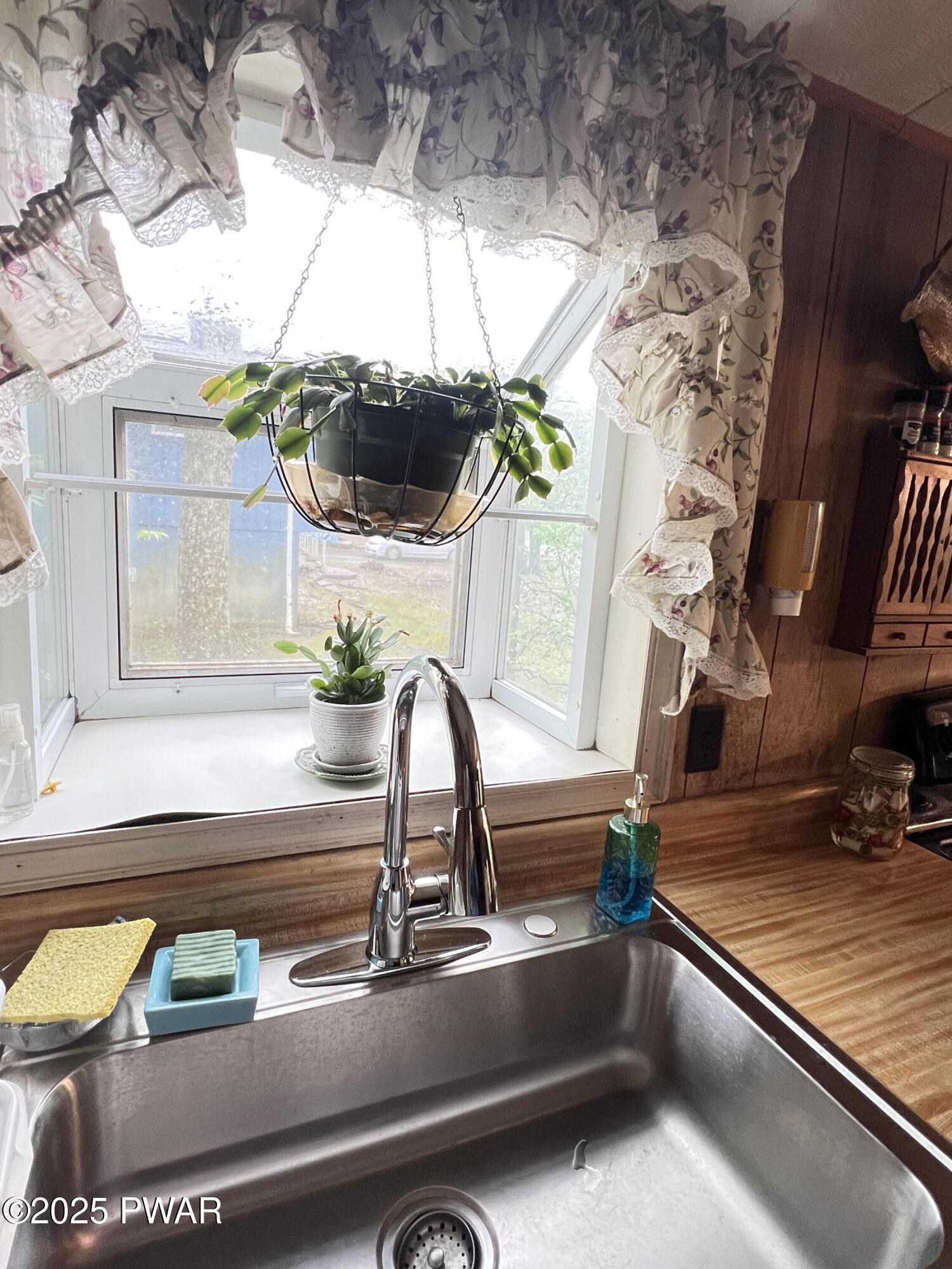 124 Roundhill Road, Dingmans Ferry, Pennsylvania image 11