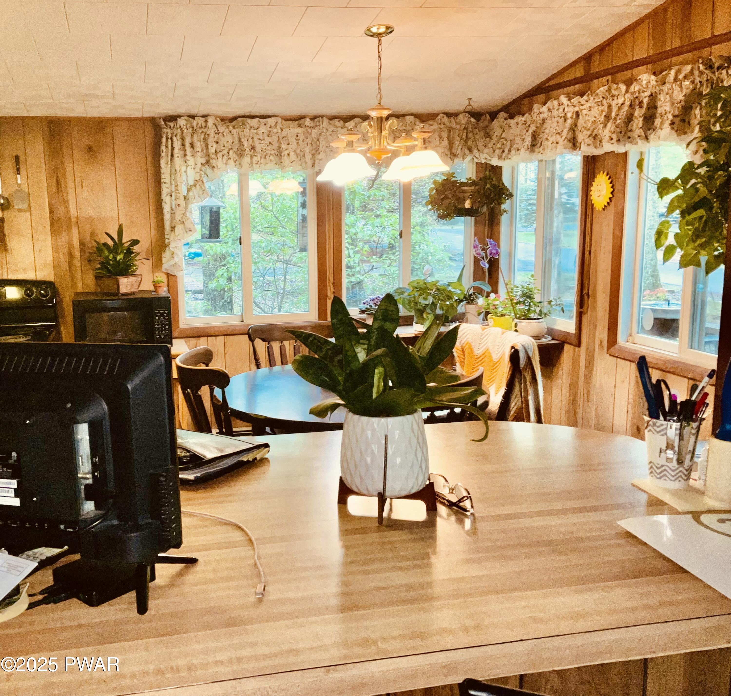 124 Roundhill Road, Dingmans Ferry, Pennsylvania image 5