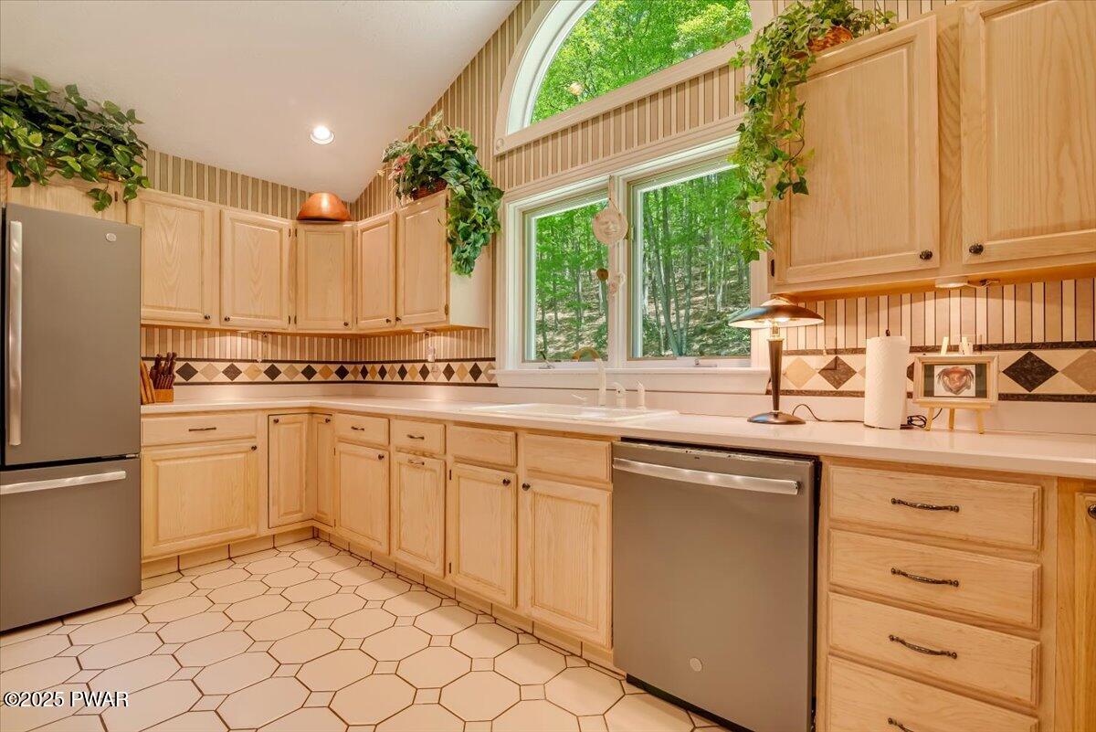 132 Rosewood Drive, Greentown, Pennsylvania image 22