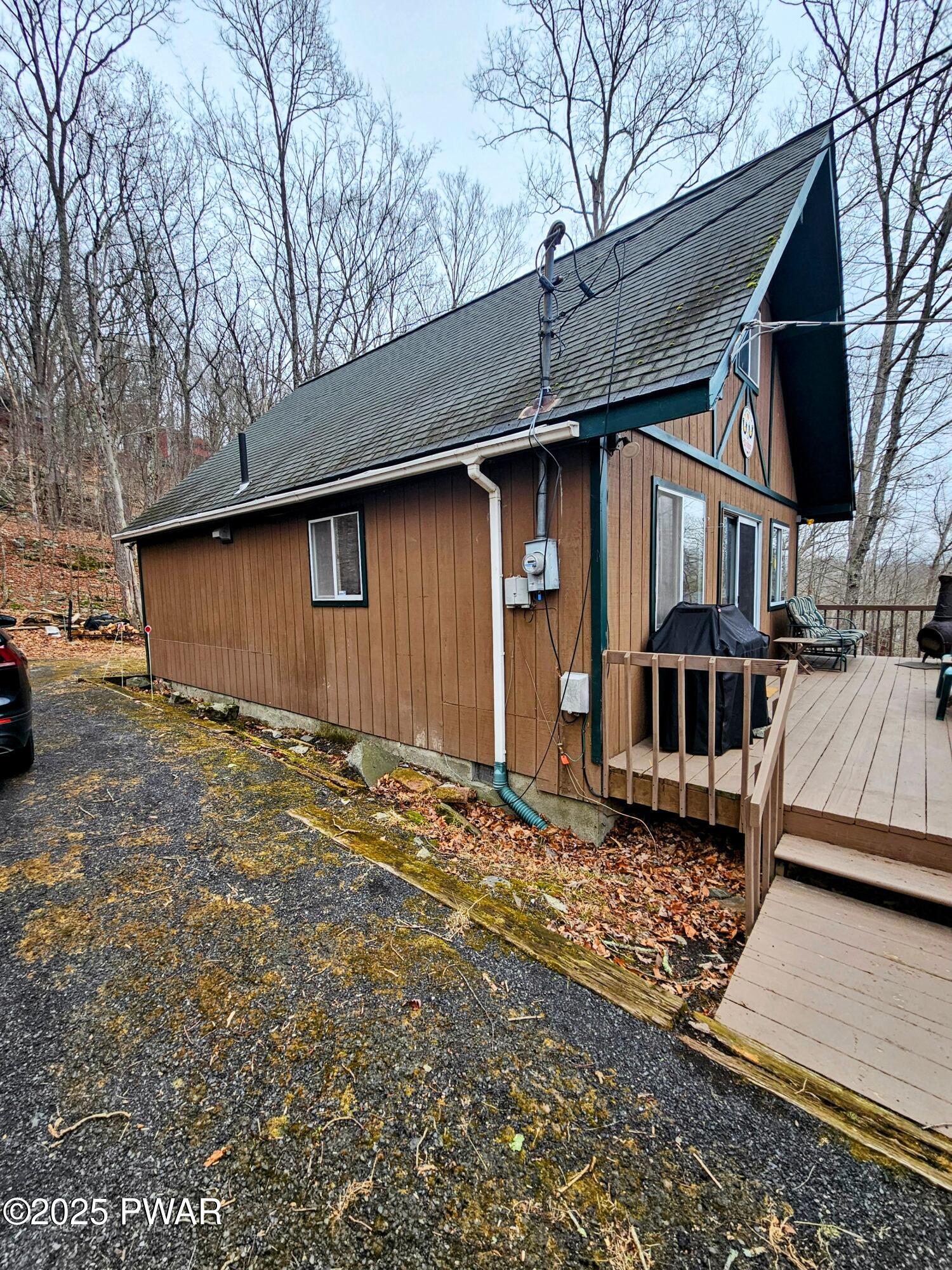 1123 Porter Drive, Bushkill, Pennsylvania image 2