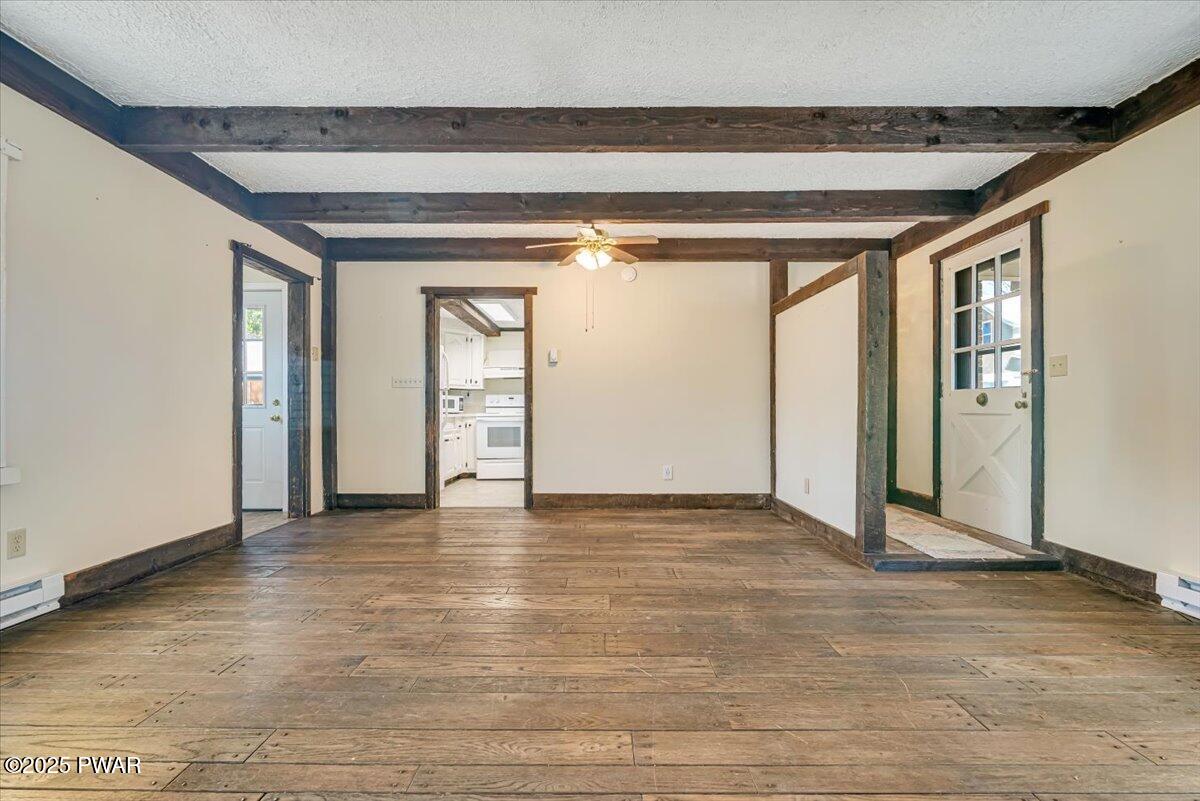 209 E Apple Alley, Milford, Pennsylvania image 12