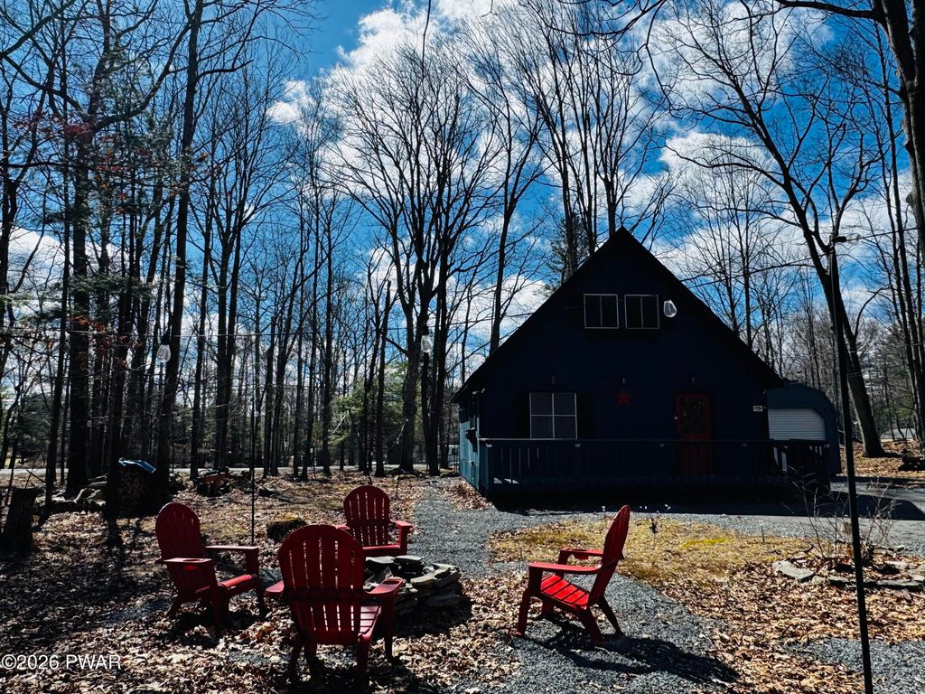 Photo of 116 Pine Knob Circle, Hawley, PA 18428 (MLS # PW260482)