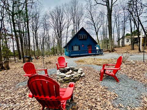 Homes For Sale - 116 Pine Knob Circle<br/> Pike County, Hawley, PA 18428